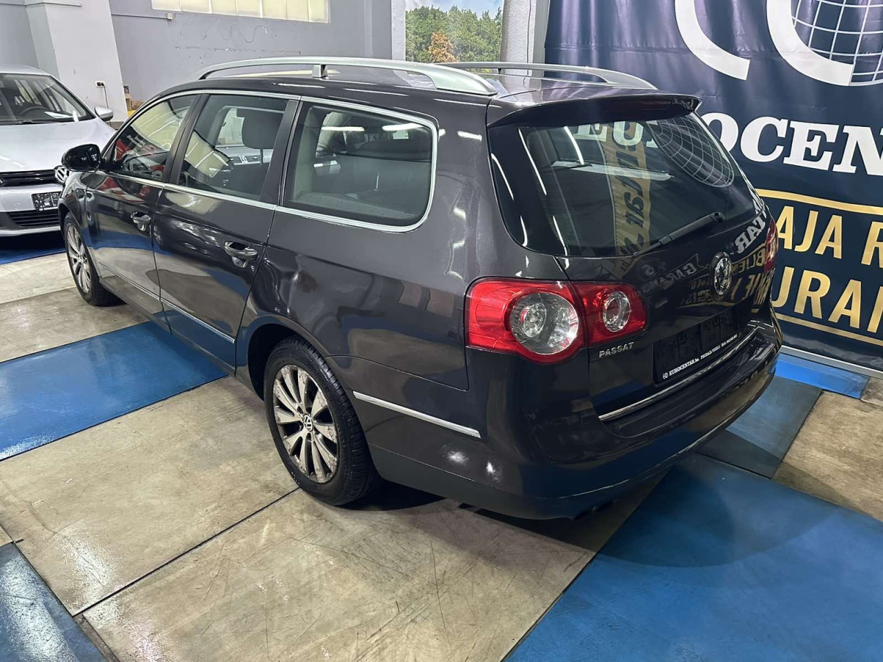 VW PASSAT SW 2.0 TDI,2009 GODINA, PARKING SENZORI