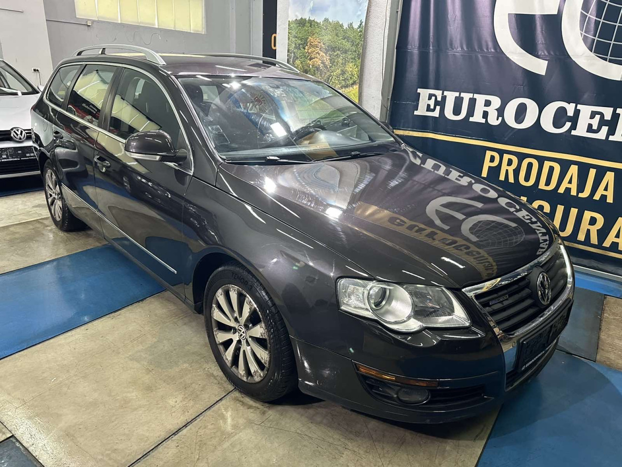 VW PASSAT SW 2.0 TDI,2009 GODINA, PARKING SENZORI