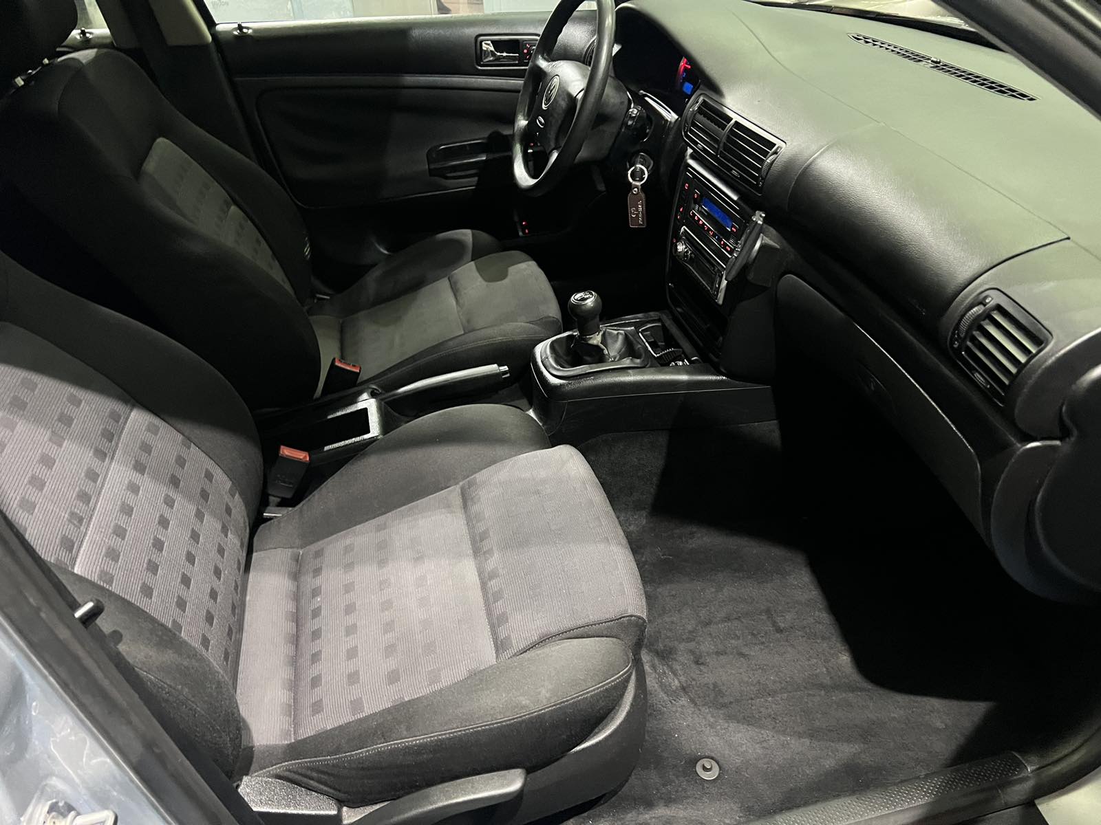 VW PASSAT 1.9 TDI SW, 2003 GODINA, REGISTROVAN