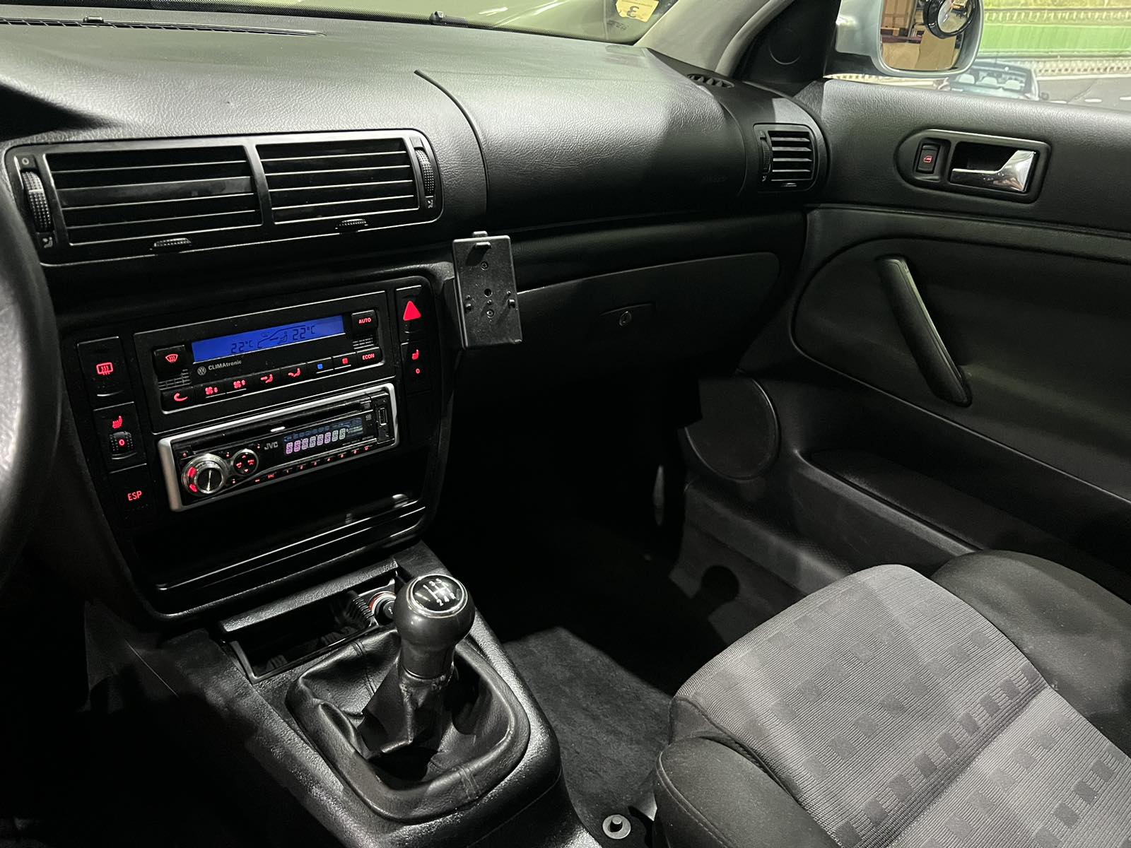 VW PASSAT 1.9 TDI SW, 2003 GODINA, REGISTROVAN