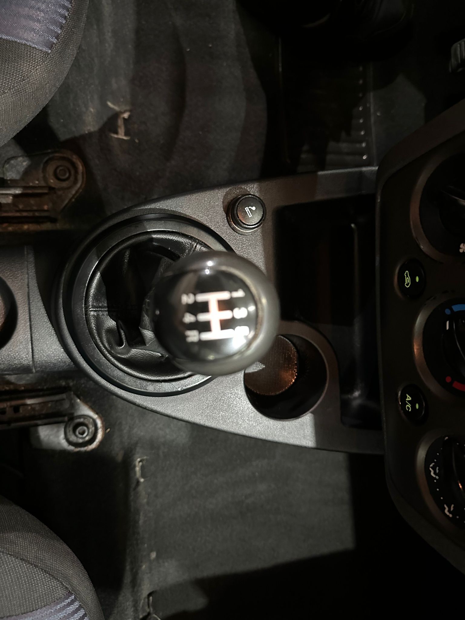 FORD FUSION 2006 GOD, 1.6 BENZIN,REGISTROVAN, KLIMA,