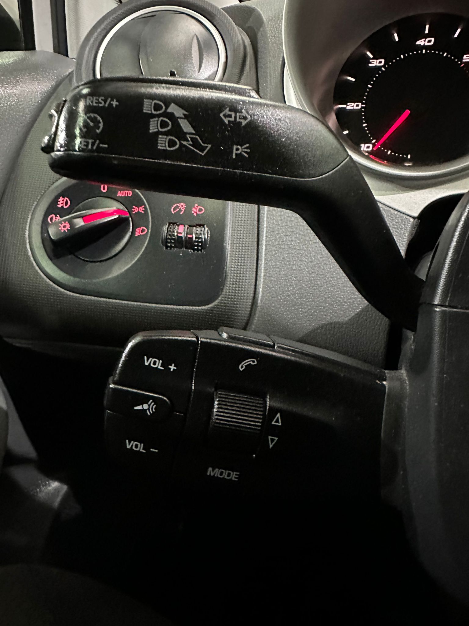 SEAT IBIZA 1.2 TDI, 2011 GOD, ALU FELGE, DIGITALNA KLIMA