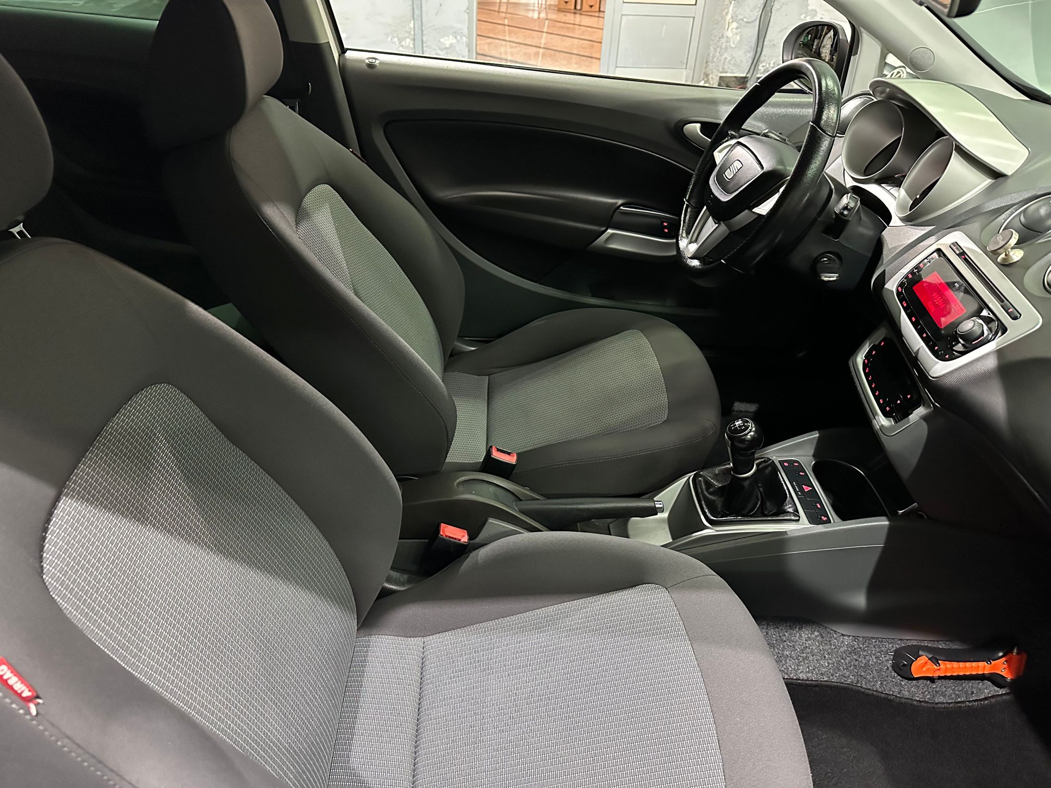 SEAT IBIZA 1.2 TDI, 2011 GOD, ALU FELGE, DIGITALNA KLIMA