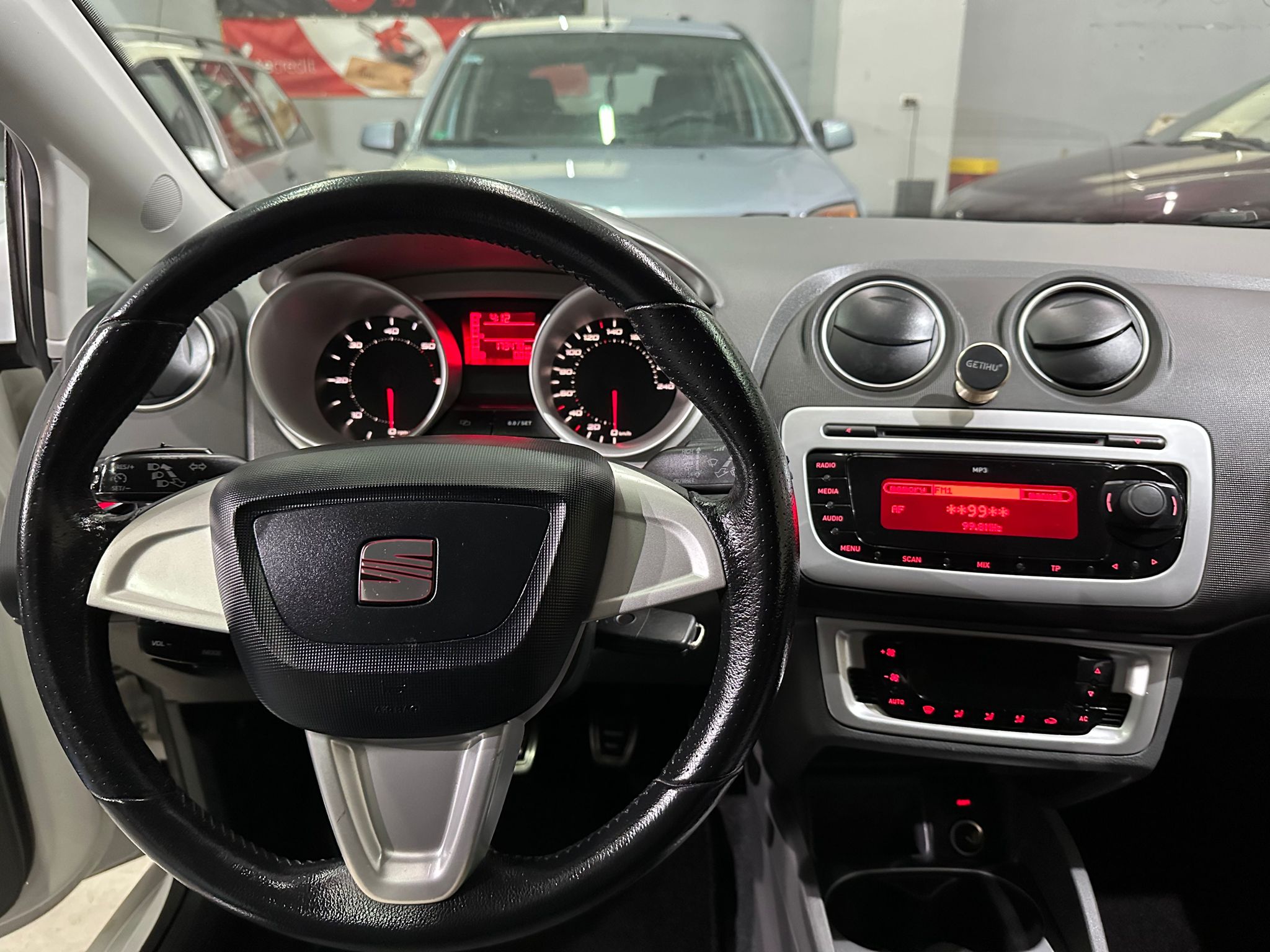 SEAT IBIZA 1.2 TDI, 2011 GOD, ALU FELGE, DIGITALNA KLIMA