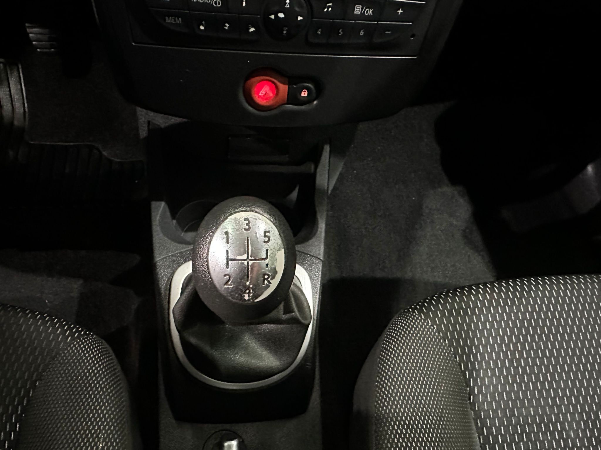 RENAULT CLIO 1.5 DCI, 2011 GOD, KLIMA, TEMPOMAT