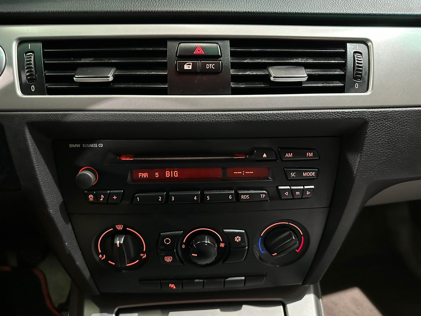 BMW 318i 2.0 BENZIN, 2006 GOD, ALU FELGE, KLIMA