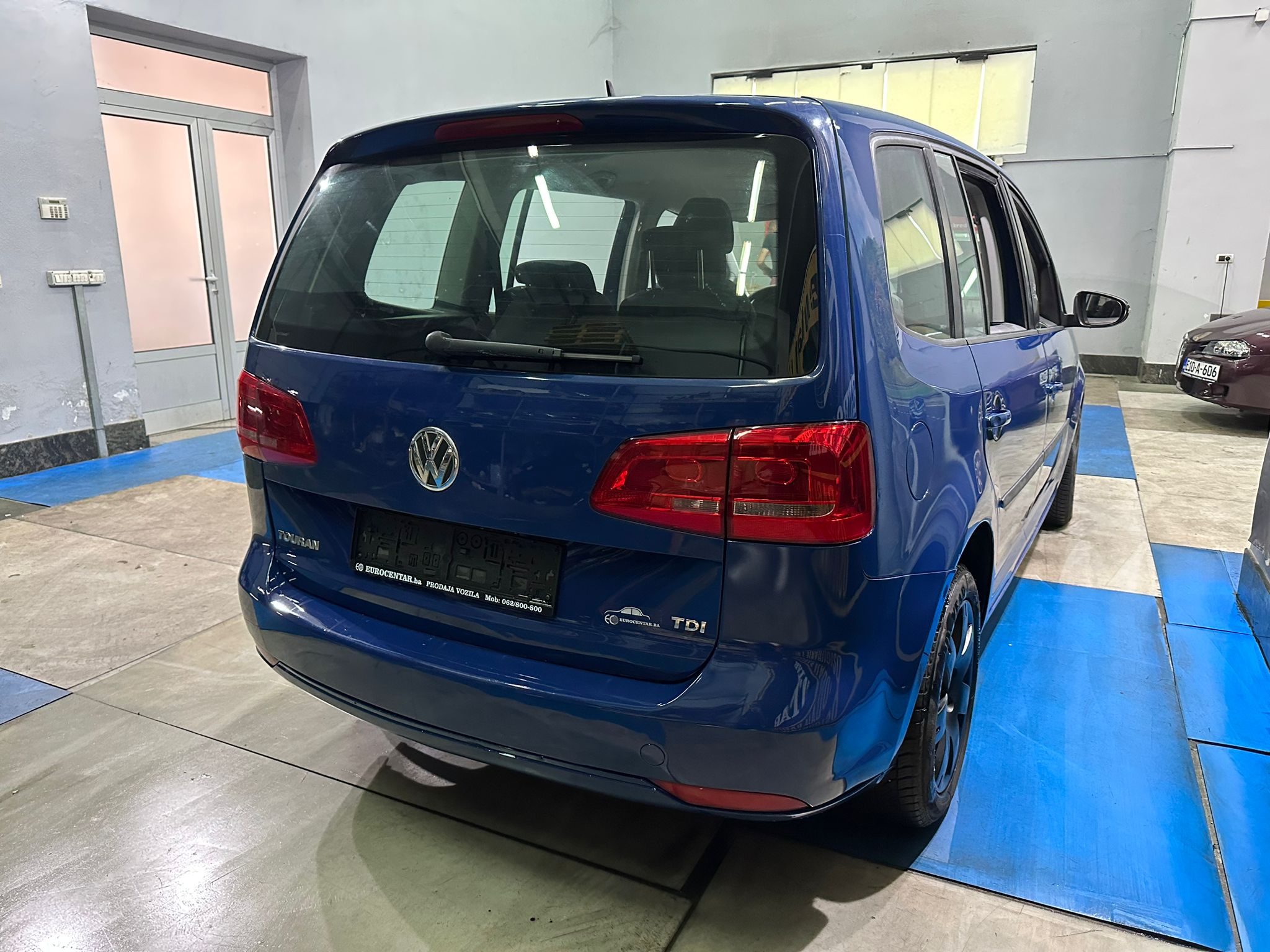 VW TOURAN 1.6 TDI TREND, 2011 GODINA, KLIMA , ALU FELGE