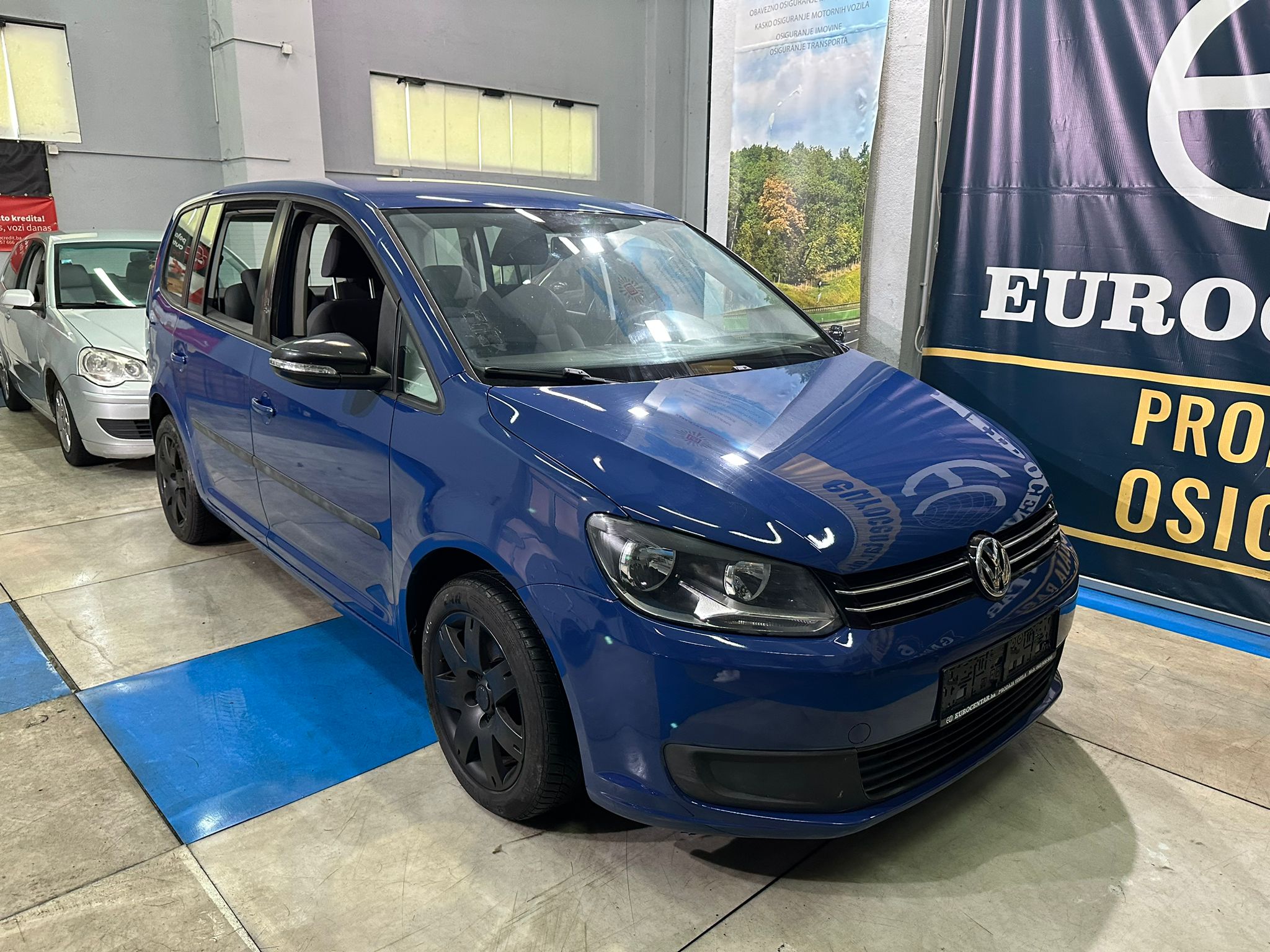 VW TOURAN 1.6 TDI TREND, 2011 GODINA, KLIMA , ALU FELGE