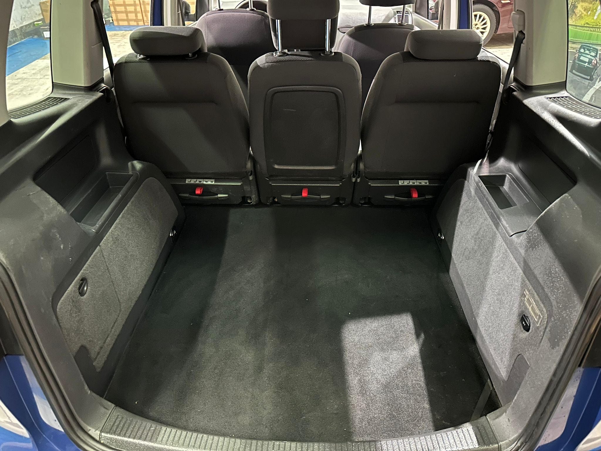 VW TOURAN 1.6 TDI TREND, 2011 GODINA, KLIMA , ALU FELGE