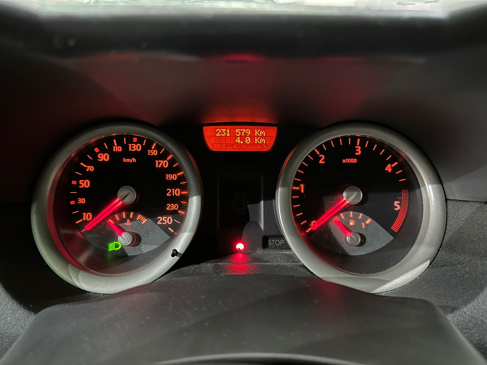 RENAULT MEGANE 1.9 DCI,2005 GOD,KLIMA,2 KARTICE