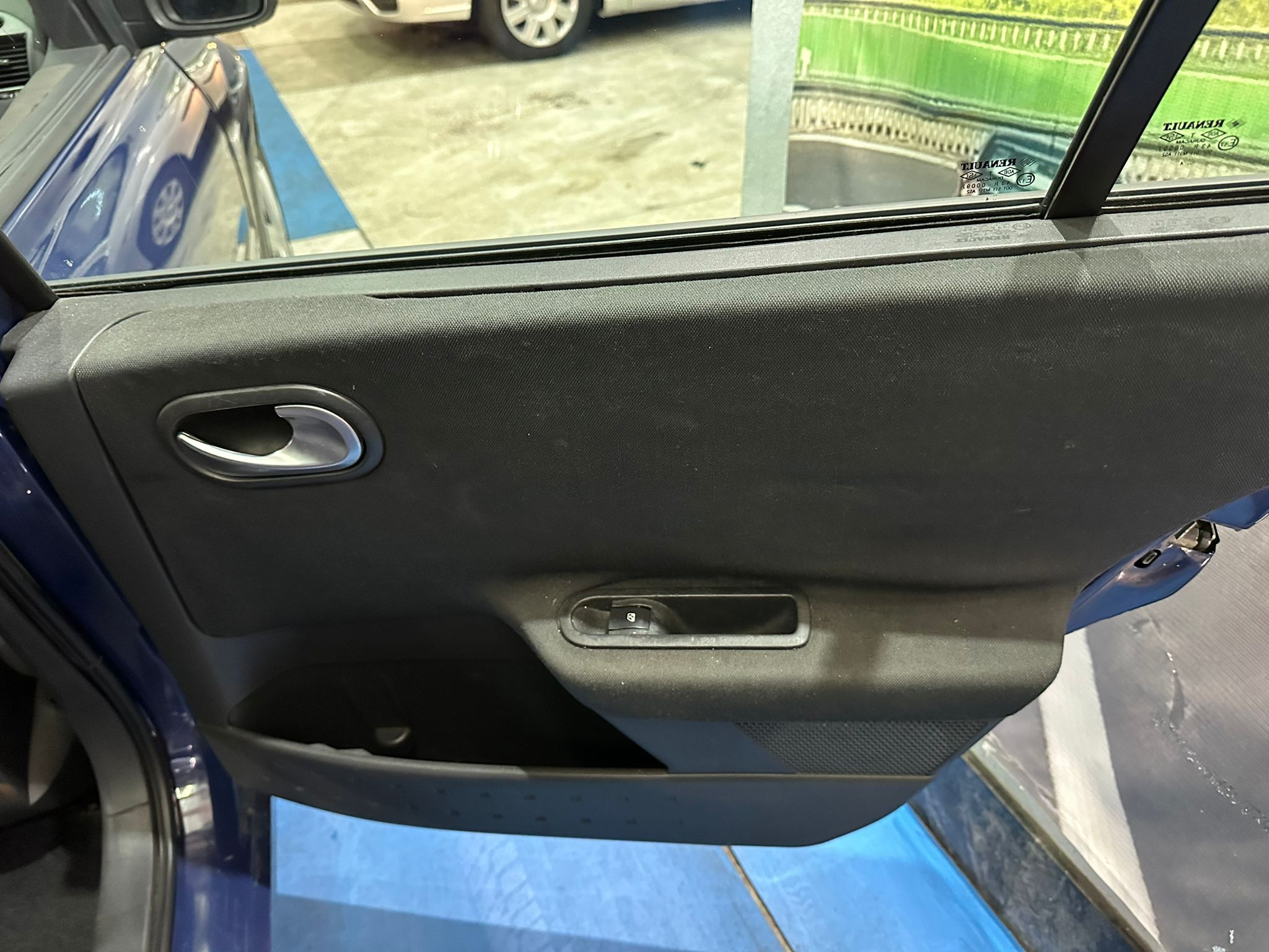 RENAULT MEGANE 1.9 DCI,2005 GOD,KLIMA,2 KARTICE