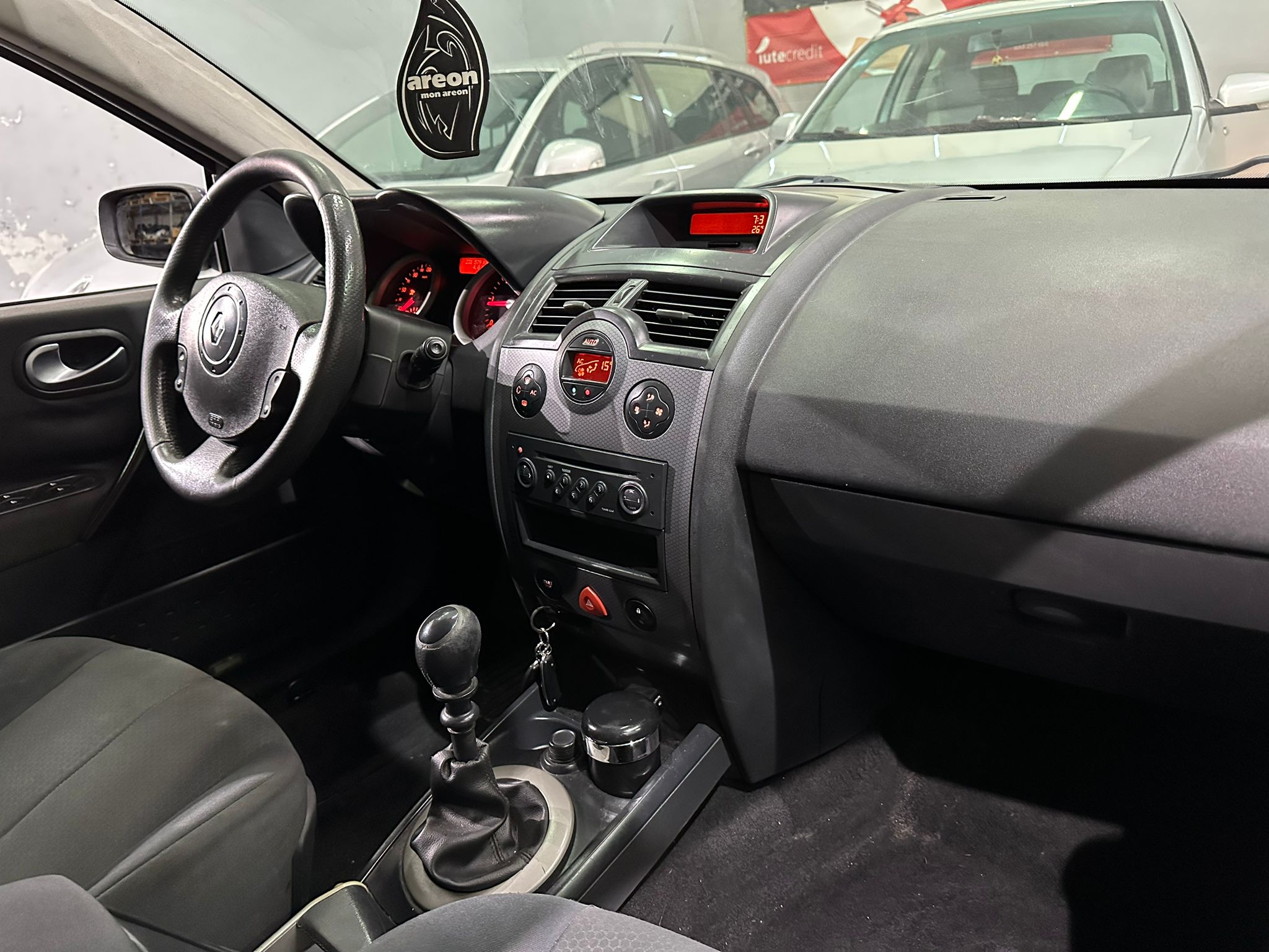 RENAULT MEGANE 1.9 DCI,2005 GOD,KLIMA,2 KARTICE