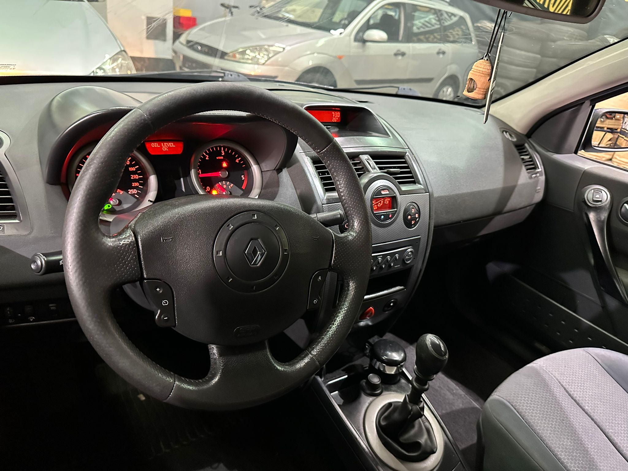 RENAULT MEGANE 1.9 DCI,2005 GOD,KLIMA,2 KARTICE