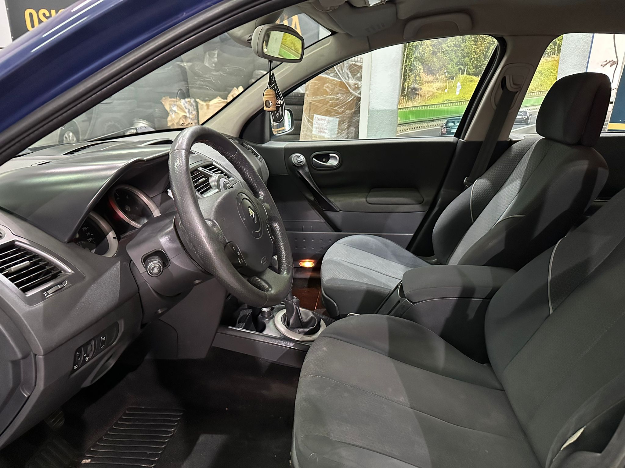 RENAULT MEGANE 1.9 DCI,2005 GOD,KLIMA,2 KARTICE