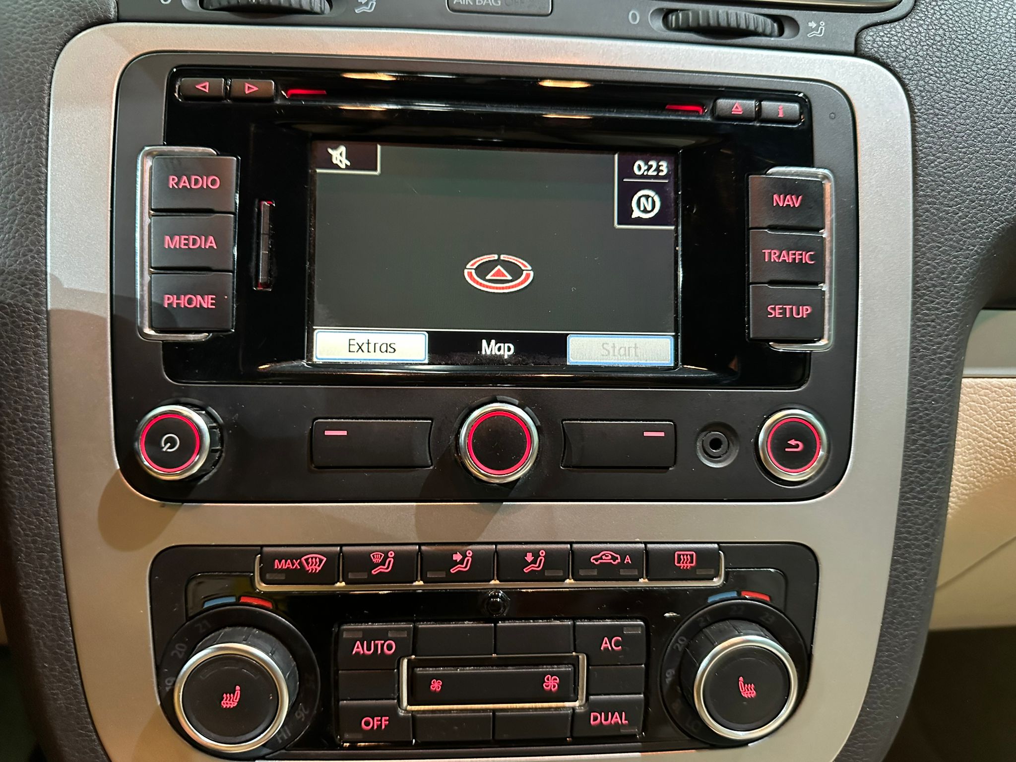 VW EOS 2.0 TDI, DSG AUTOMATIK, 2011 GOD, LED , XENON