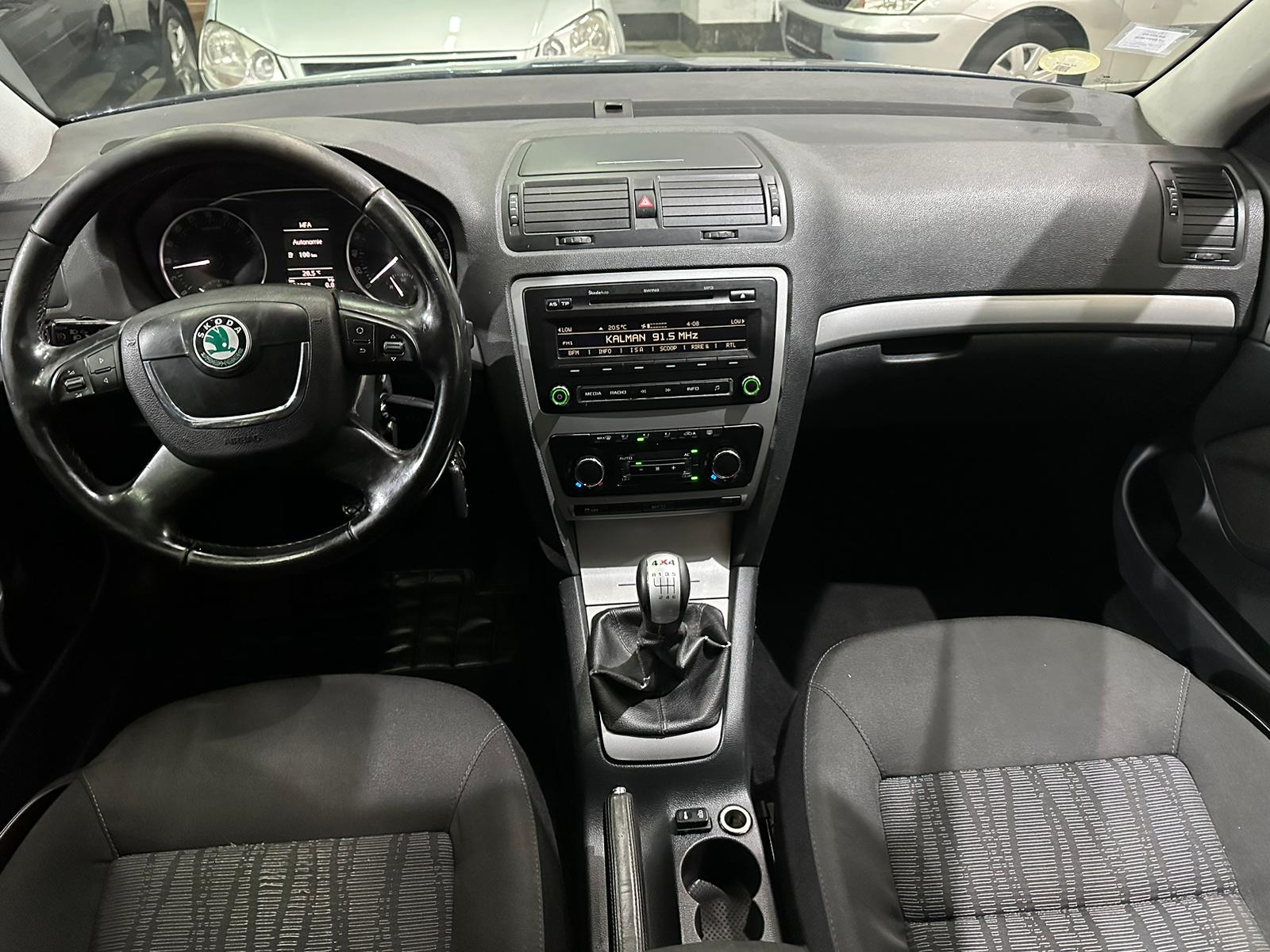 ŠKODA OCTAVIA 4X4 1.6 TDI, 2010 GODINA, ALU FELGE