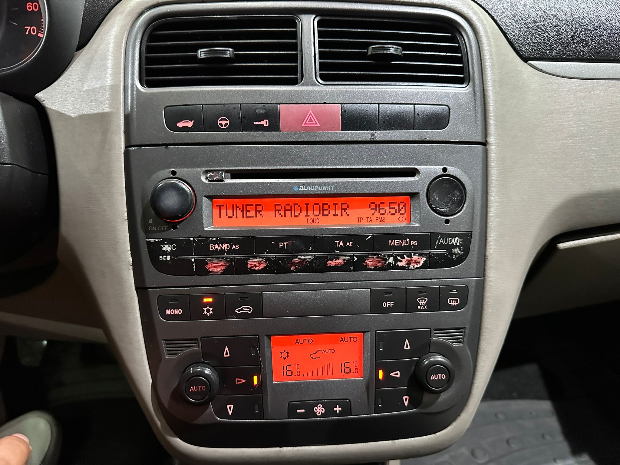 FIAT PUNTO 1.3 DIZEL,2006 GOD,REGISTROVAN