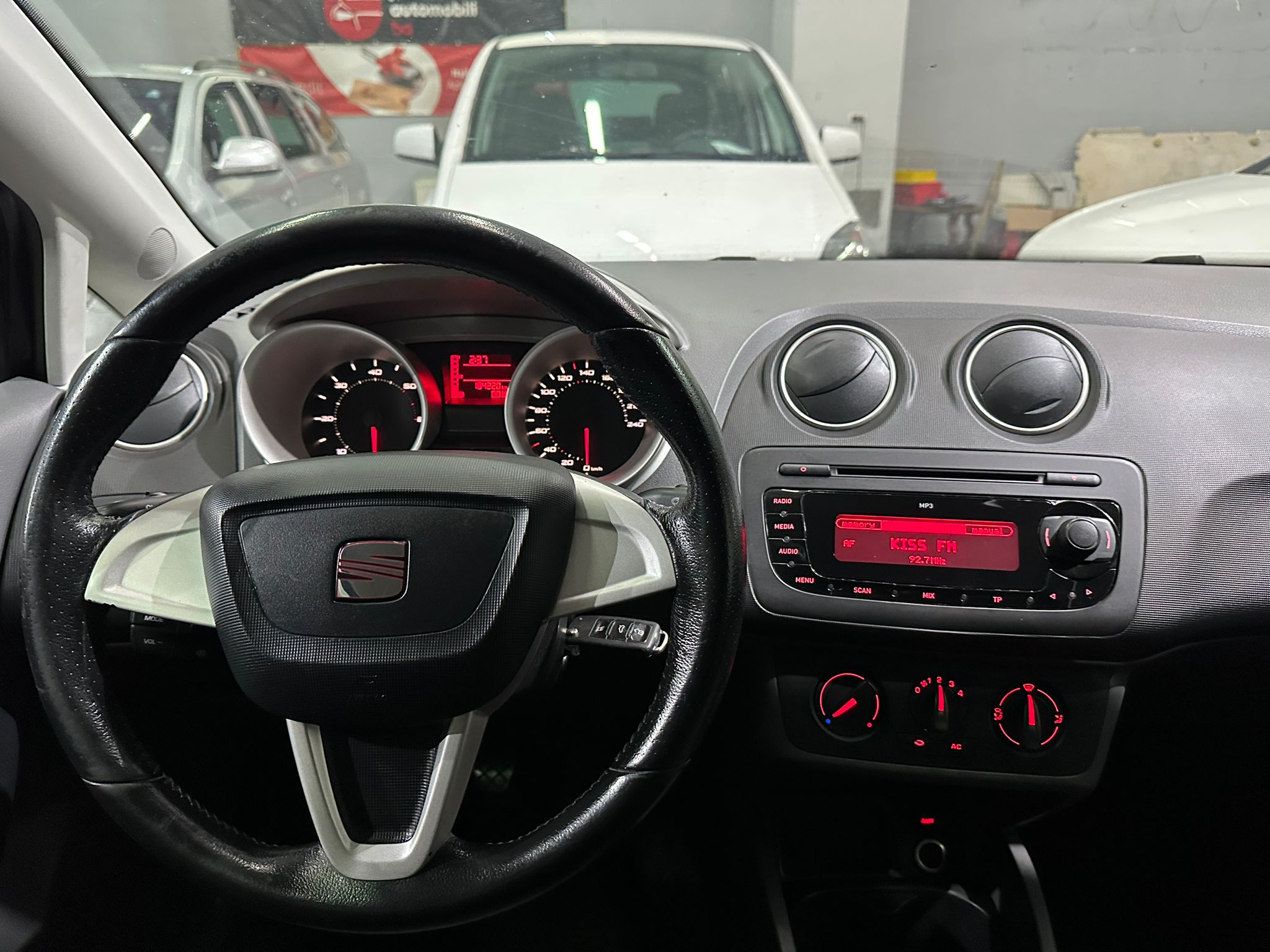 SEAT IBIZA 1.2 TDI, 2011 GOD, ALU FELGE, PARK SENZORI