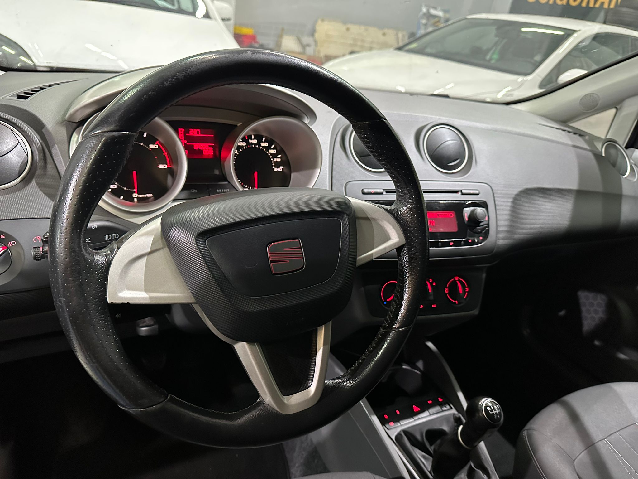 SEAT IBIZA 1.2 TDI, 2011 GOD, ALU FELGE, PARK SENZORI