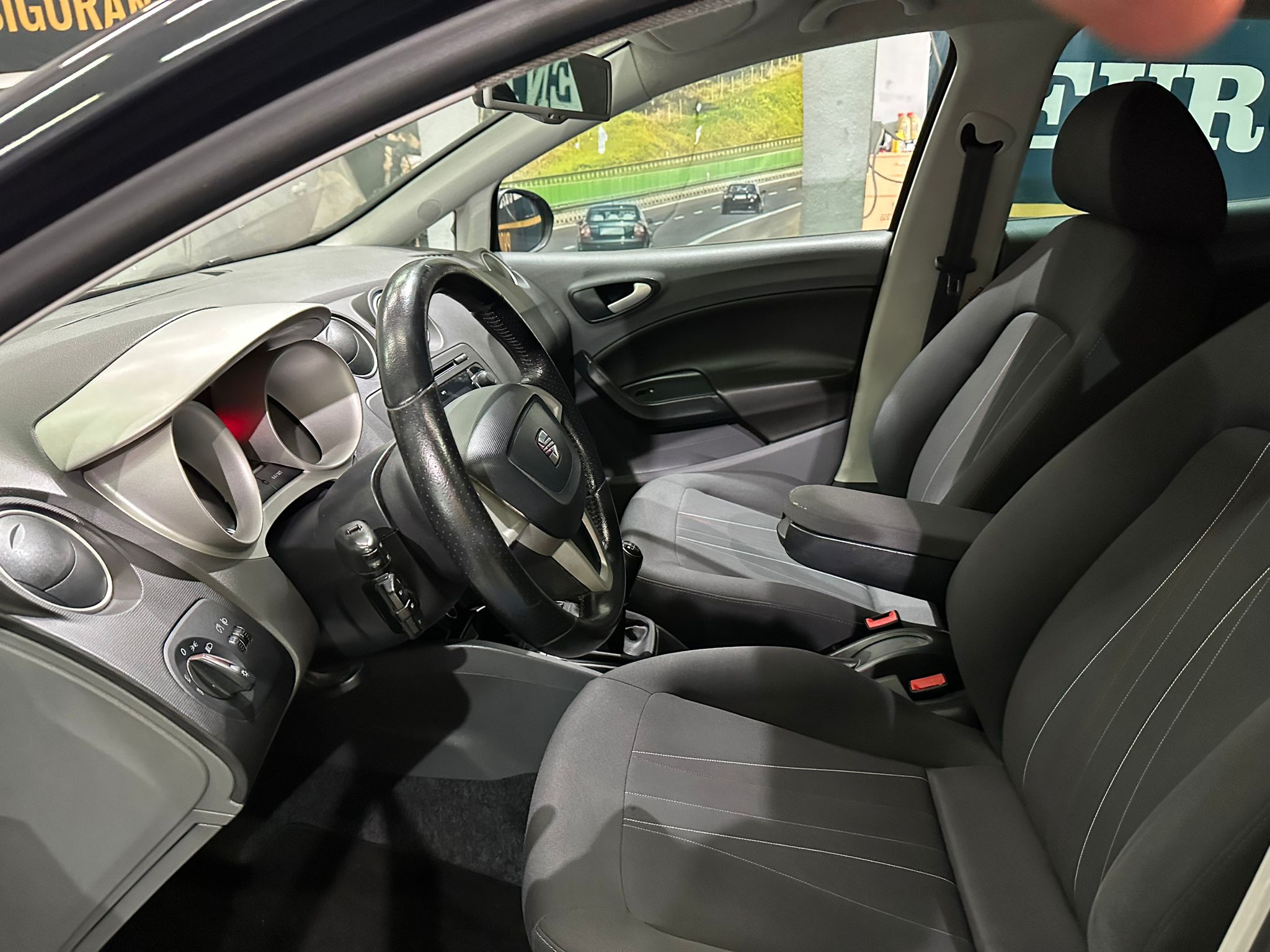 SEAT IBIZA 1.2 TDI, 2011 GOD, ALU FELGE, PARK SENZORI