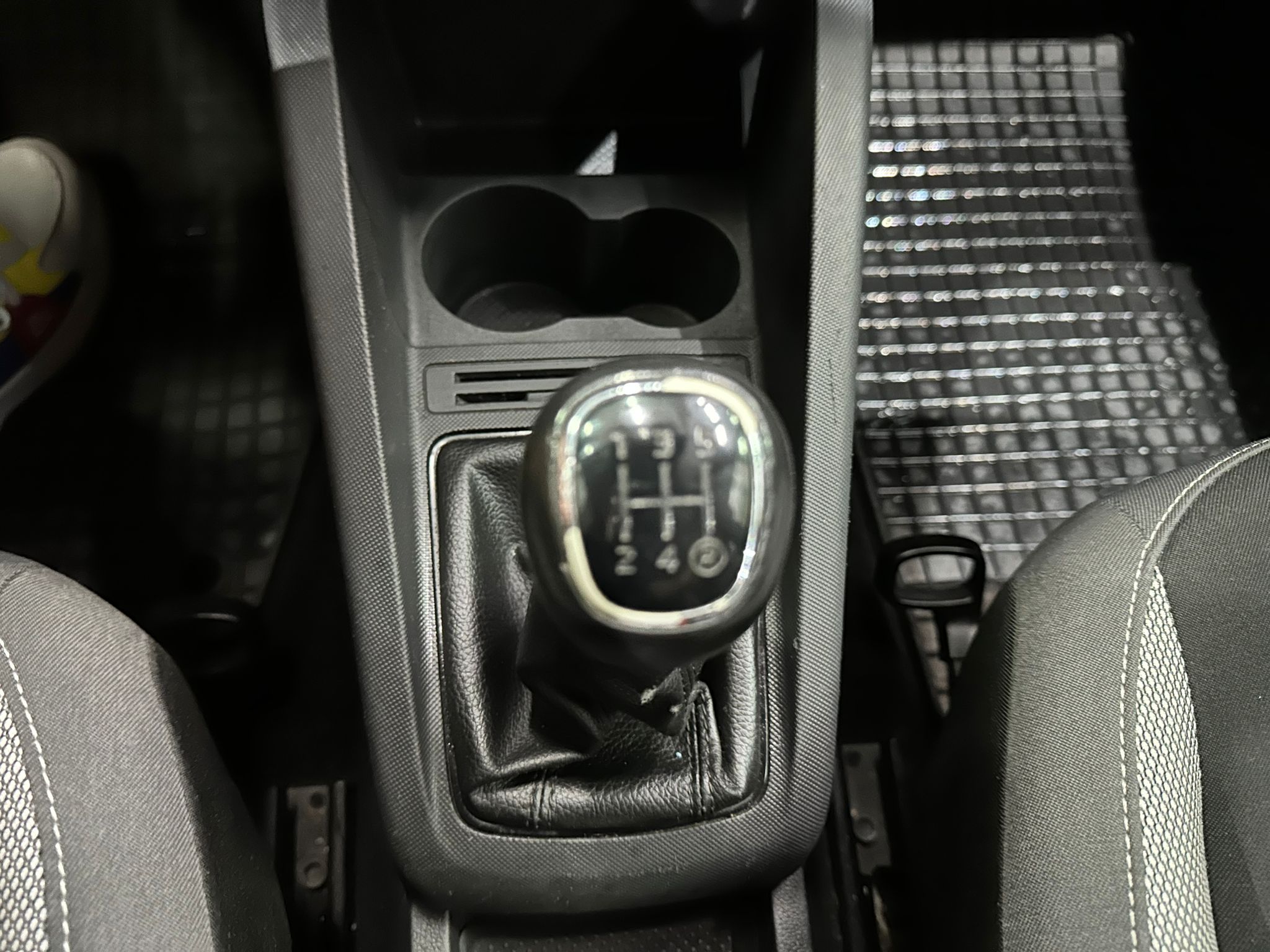ŠKODA FABIA 1.O BENZIN, 2015 GODINA, KLIMA, REGI.