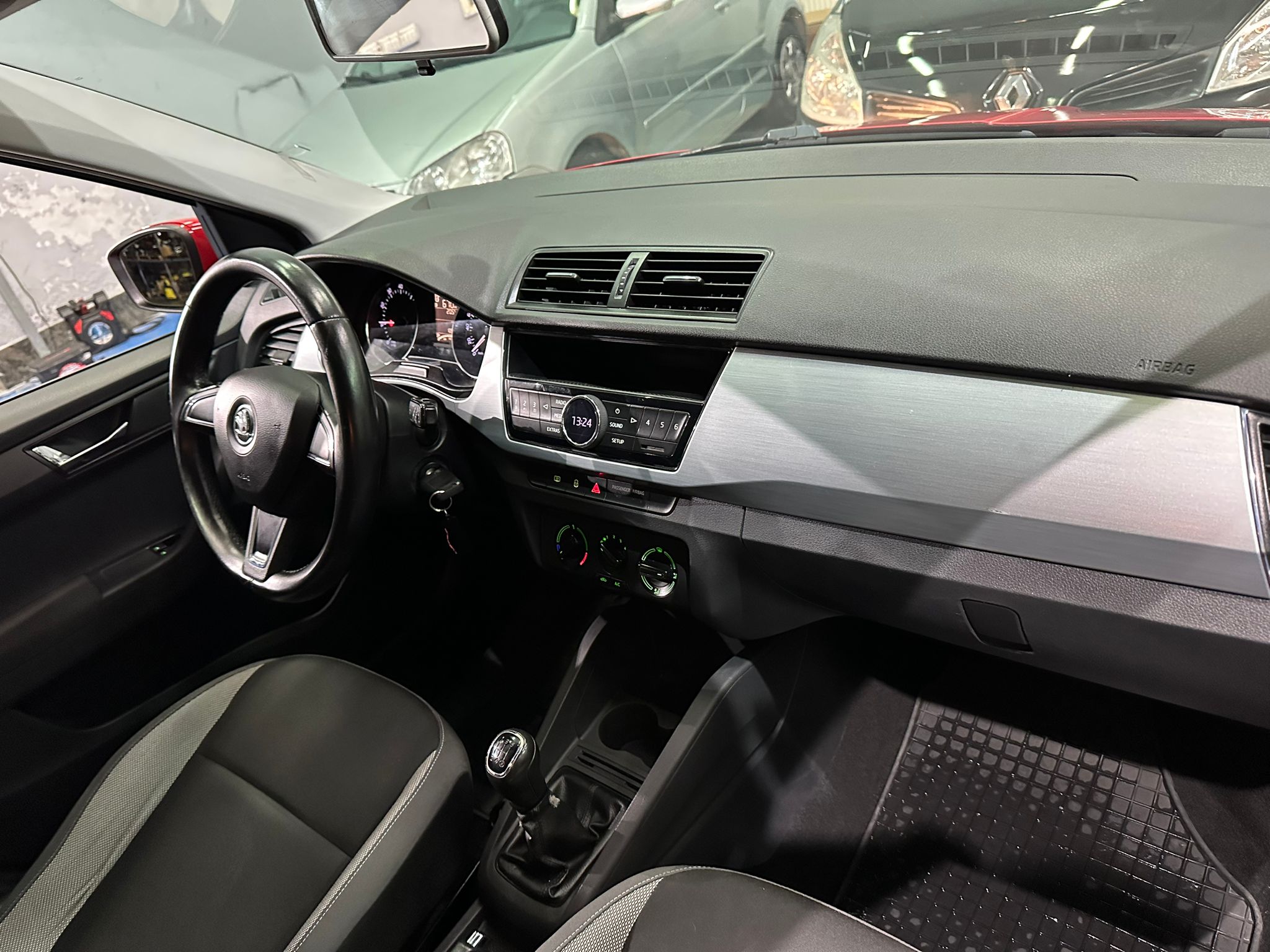ŠKODA FABIA 1.O BENZIN, 2015 GODINA, KLIMA, REGI.