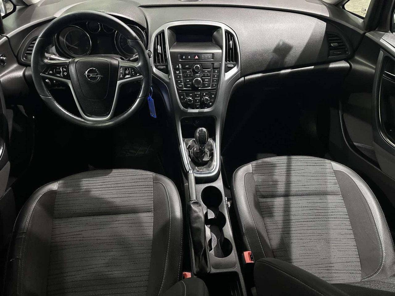 OPEL ASTRA J 1.6i, 2016 GOD, ALU FELGE, REGISTROVANA