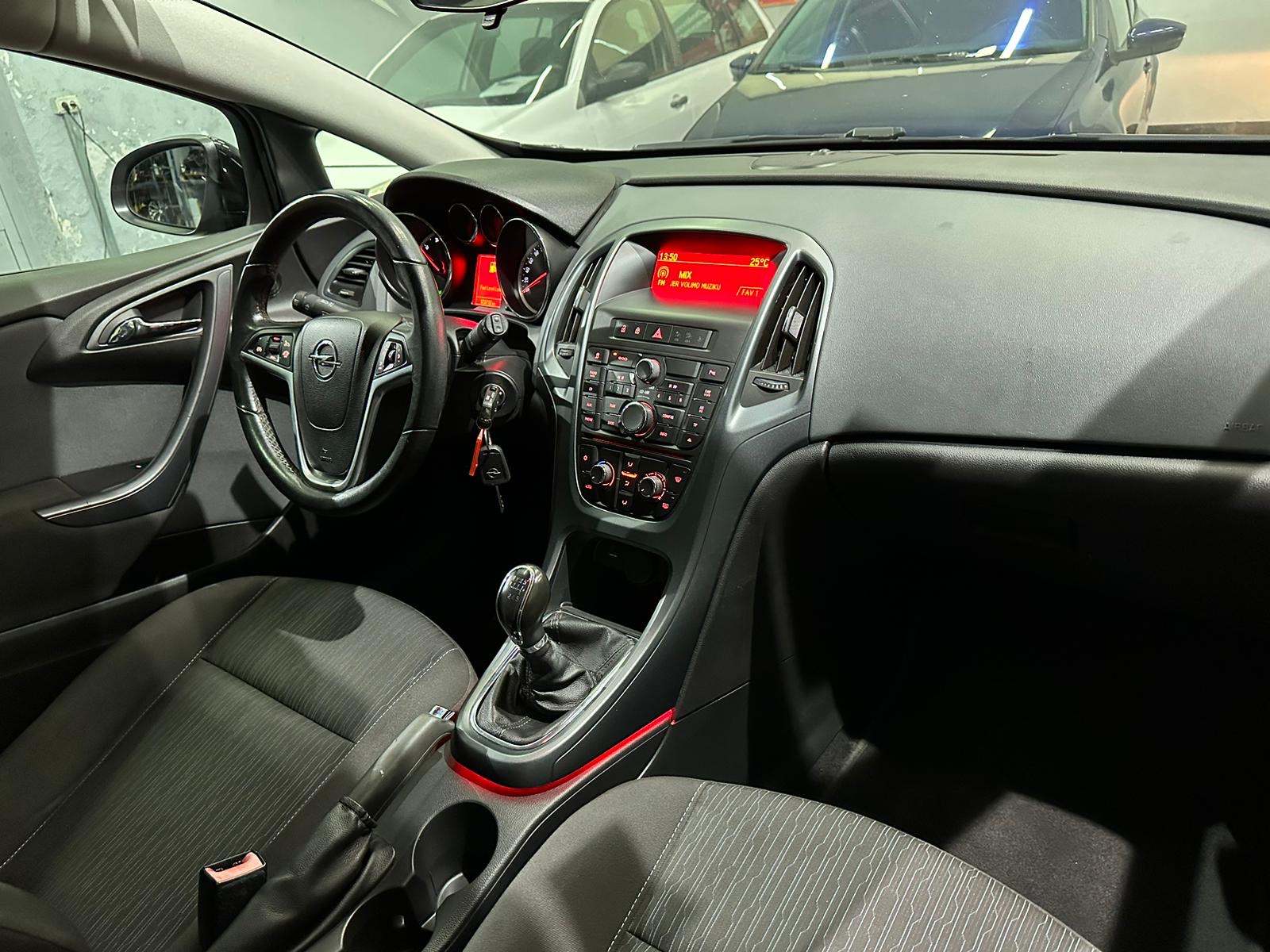 OPEL ASTRA GTC 1.7 CDTI , 2012 GODINA, ALU FELGE