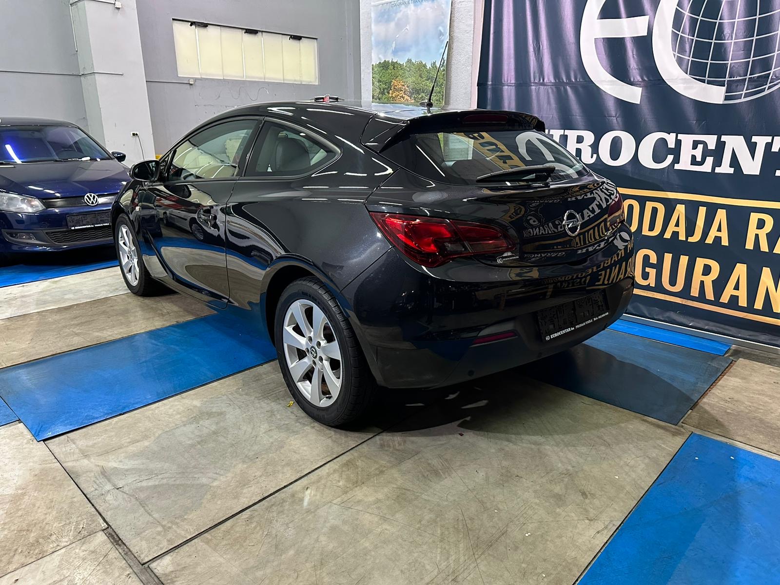 OPEL ASTRA GTC 1.7 CDTI , 2012 GODINA, ALU FELGE