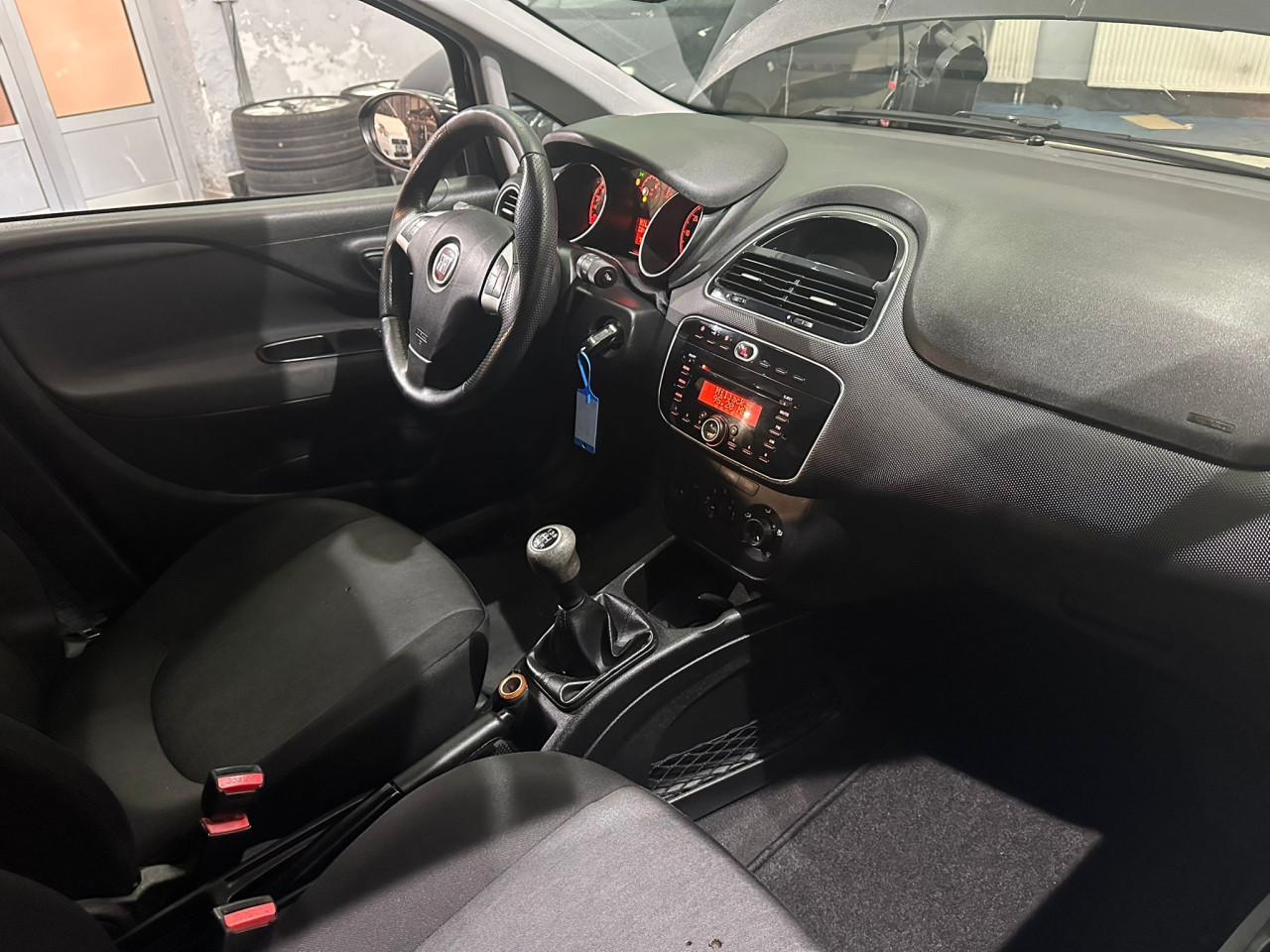 FIAT PUNTO 1.3 mJET 2015 GODINA, KLIMA, 2 KLJUČA