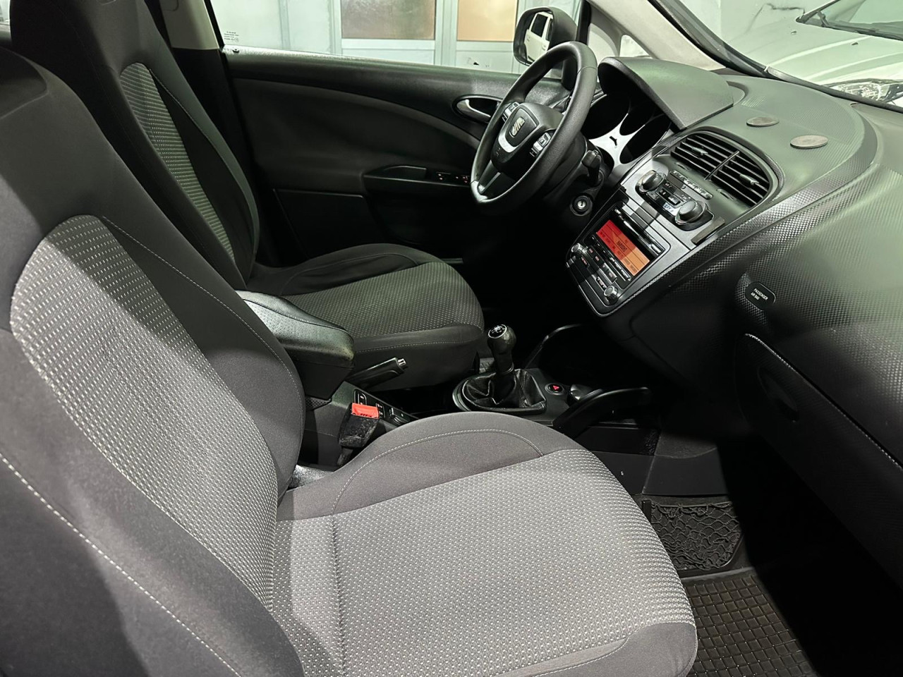 SEAT ALTEA XL 1.6 TDI DSG , 2013 GOD, REGISTROVANA