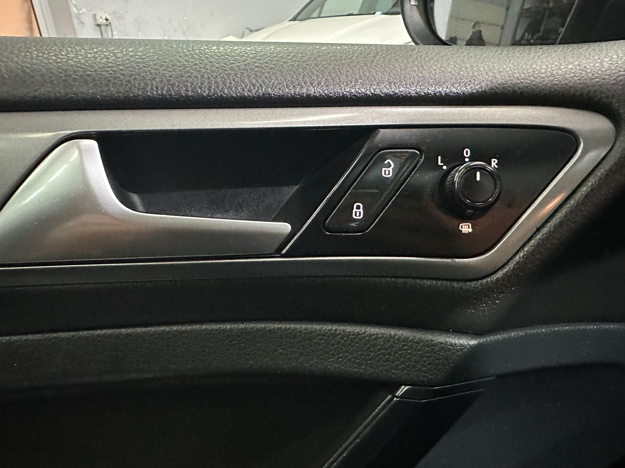 VW GOLF 2014 GOD, 1.6 TDI BLUEMOTION,3 KLJUČA,ZIMSKE