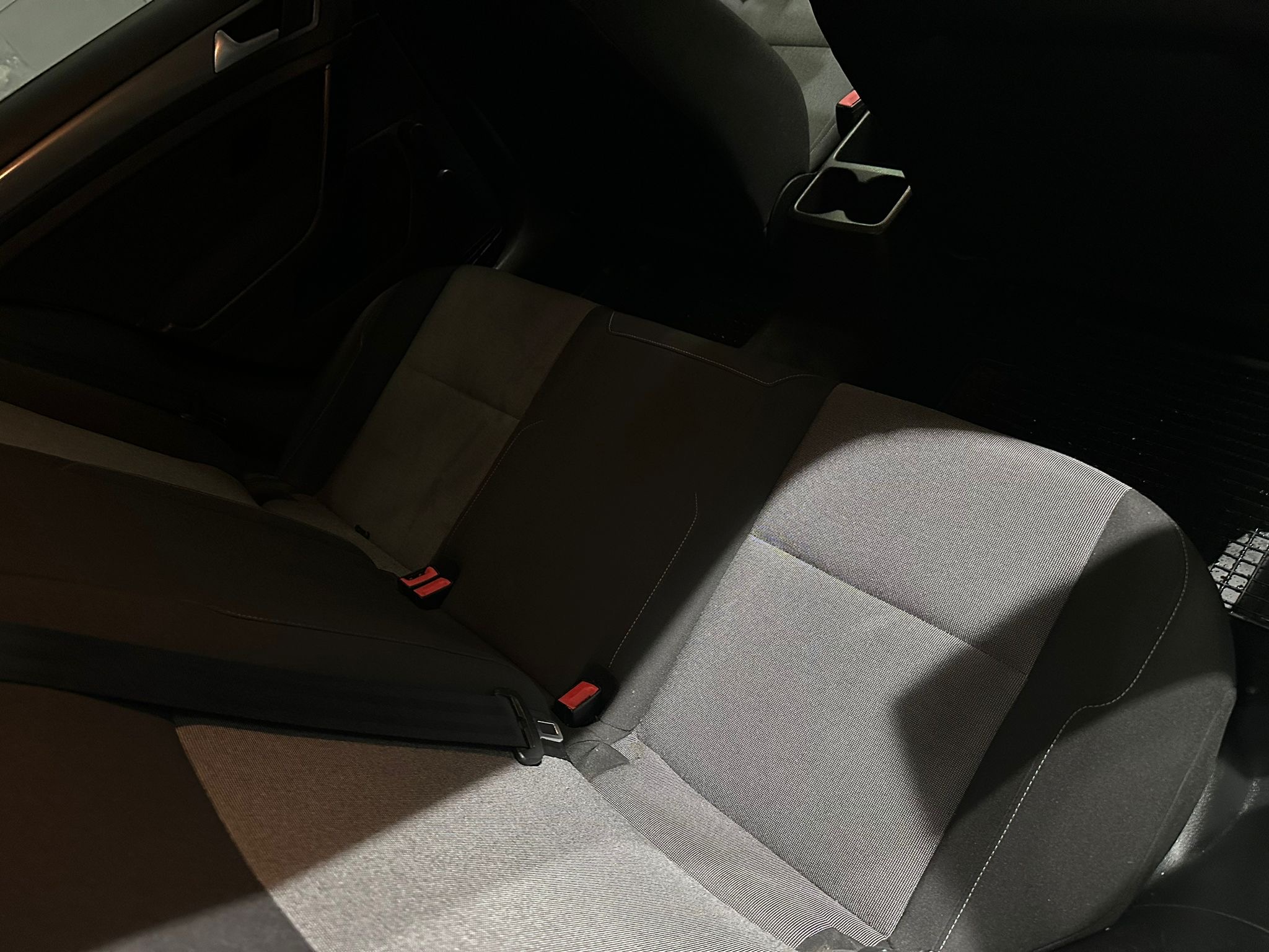 VW GOLF 2014 GOD, 1.6 TDI BLUEMOTION,3 KLJUČA,ZIMSKE