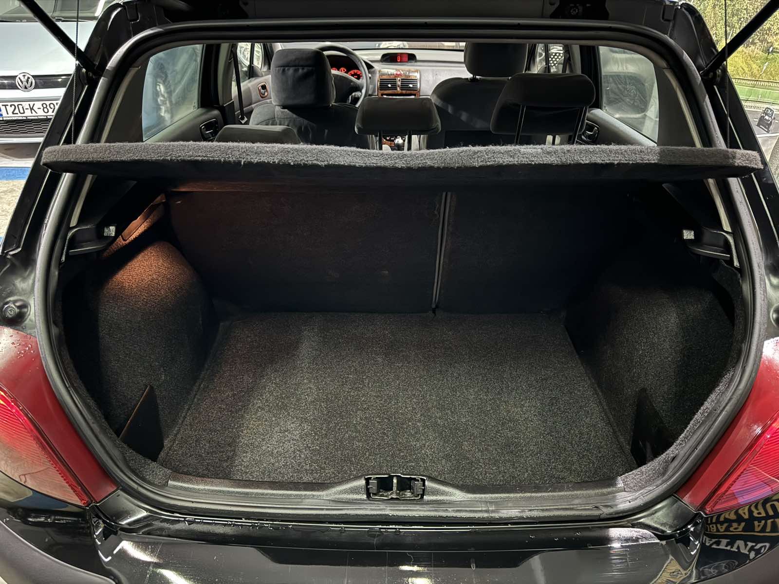 PEUGEOT 307 2.0 HDI, 2001 GODINA, KLIMA,2 KLJUČA