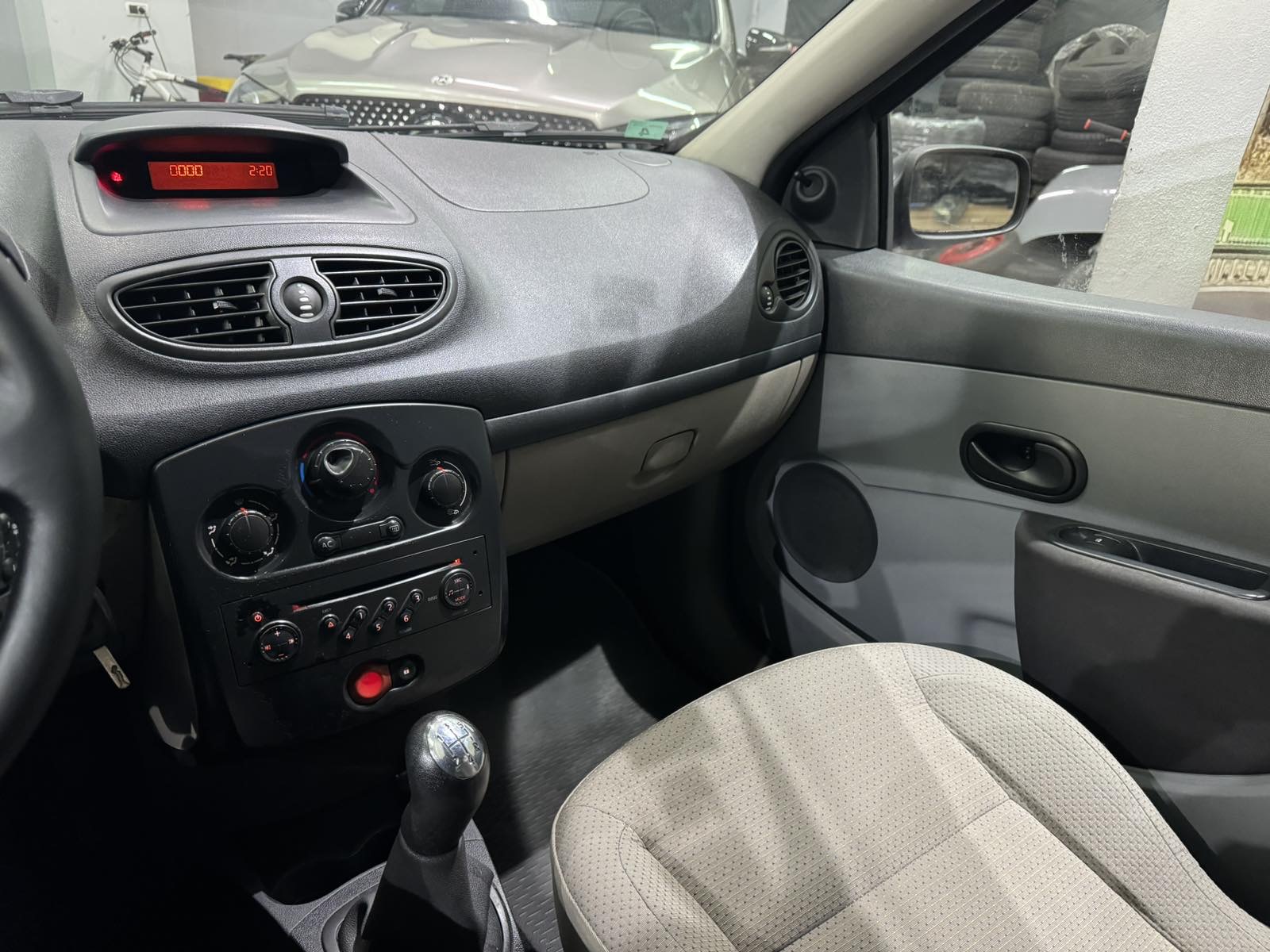 RENAULT CLIIO 1.2i , 2006 GODINA, REGISTROVAN