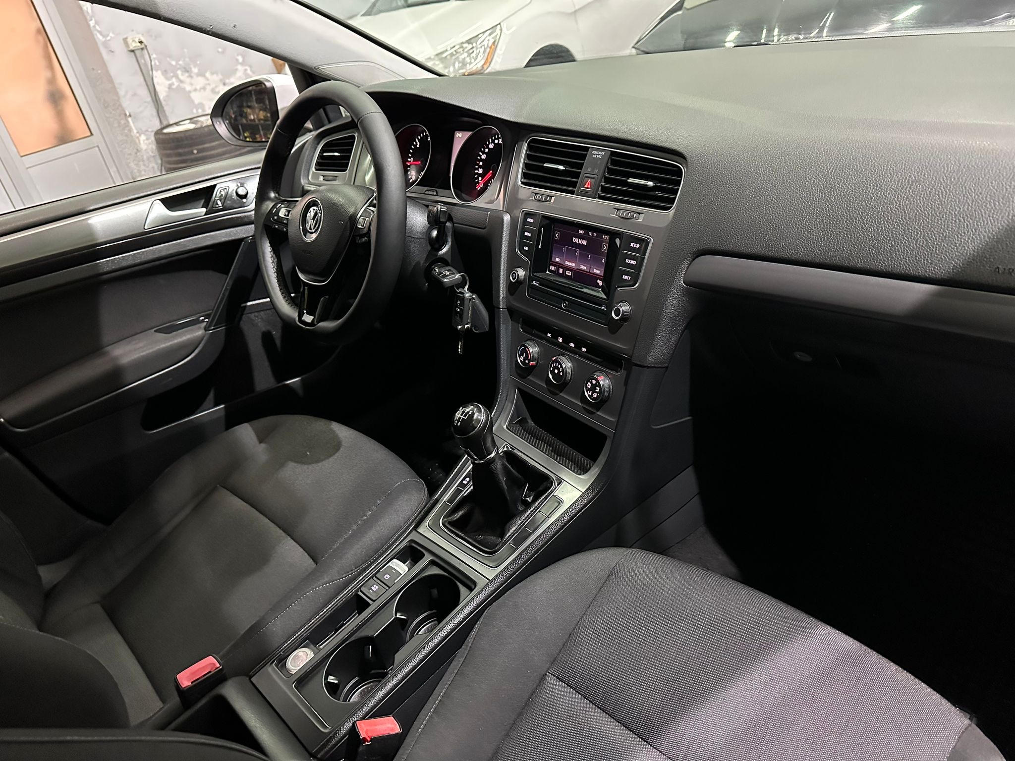 VW GOLF 2014 GOD, 1.6 TDI BLUEMOTION,3 KLJUČA,ZIMSKE