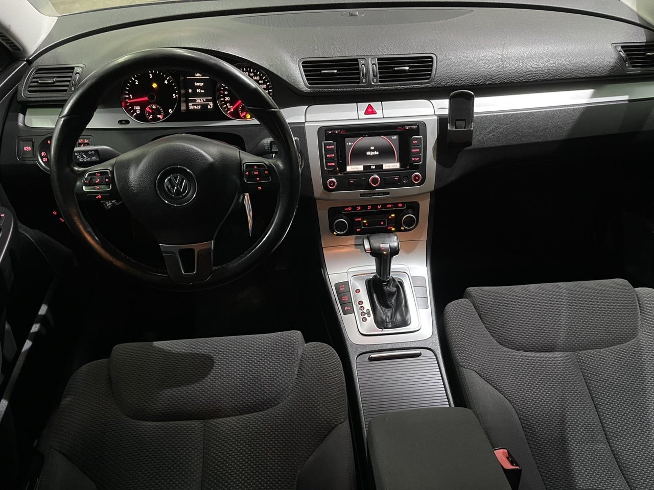 VW PASSAT B6 SW 2.0 TDI, DSG AUTOMATIK, 2010 GOD,NAVI