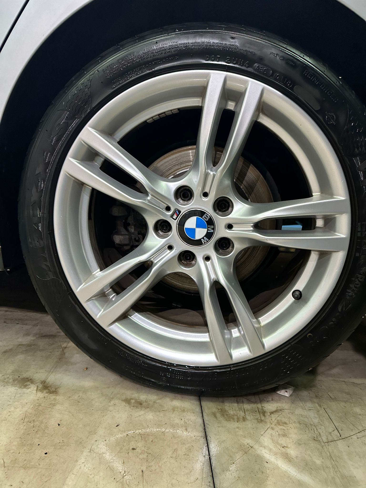 BMW 320d , 2012 GODINA, XENONI, ALU FELGE