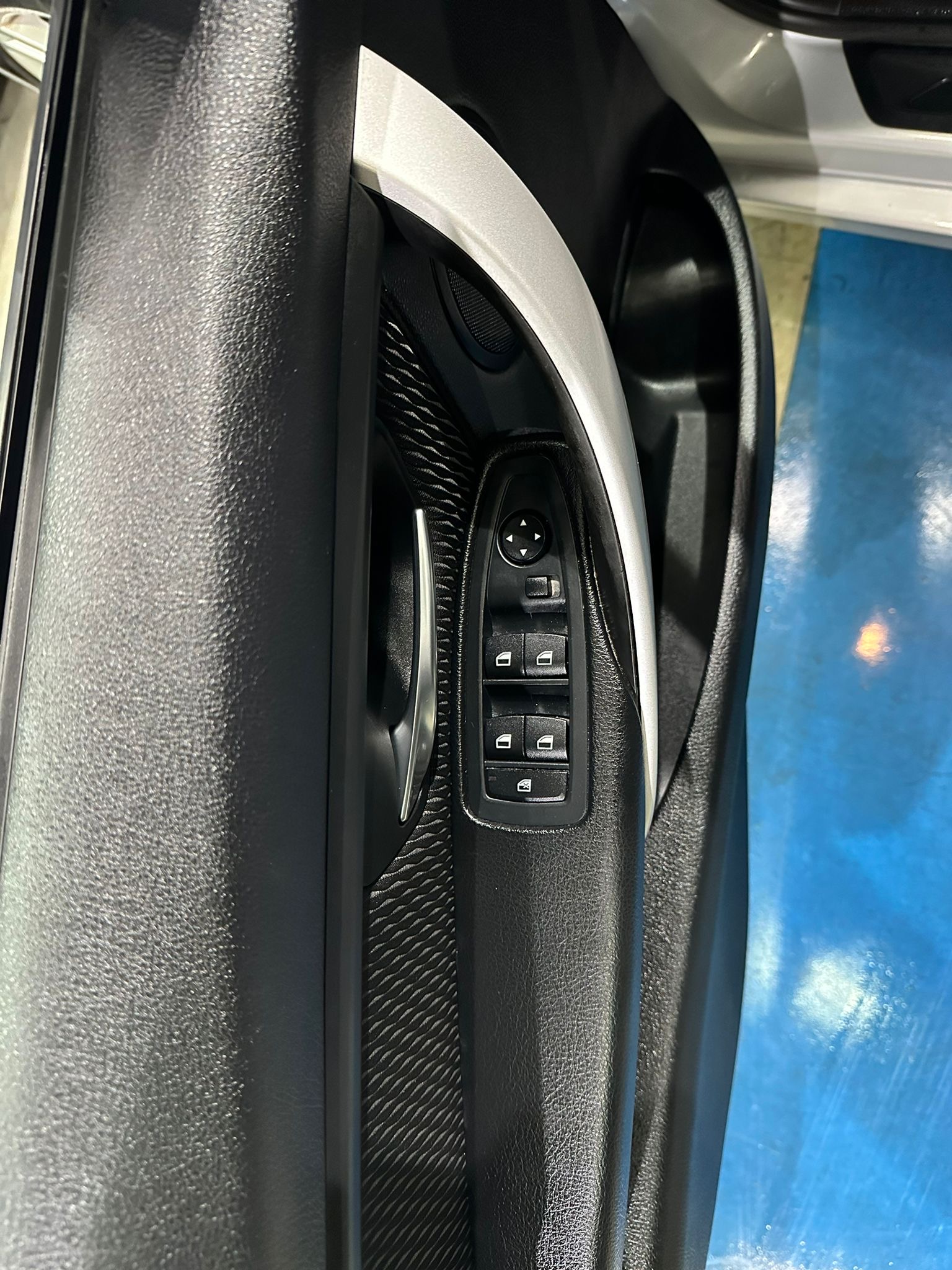 BMW 320d , 2012 GODINA, XENONI, ALU FELGE