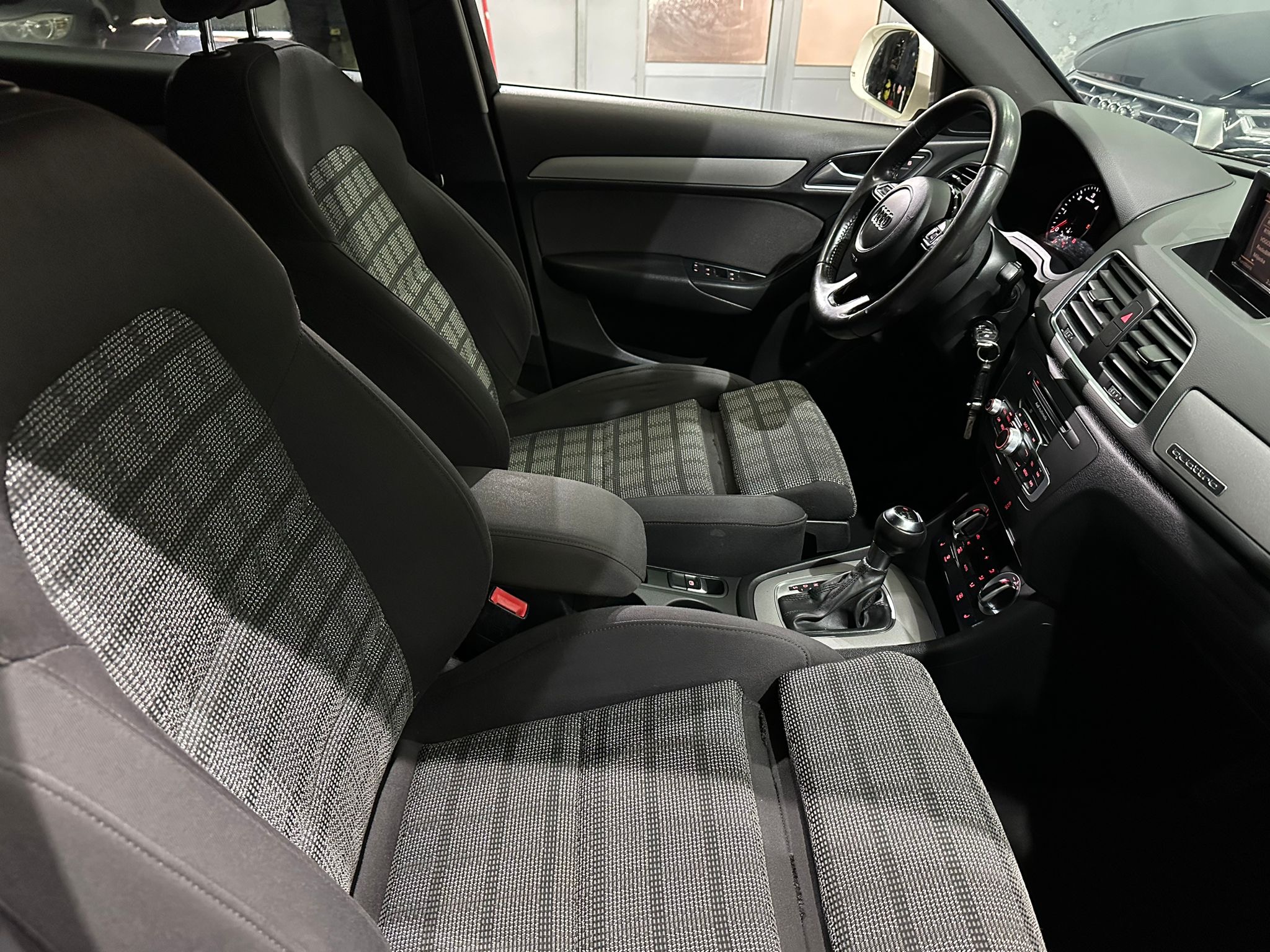 AUDI Q3 2.0 TDI QUATTRO, S-TRONIC, 2012 GOD, LED-XENONI