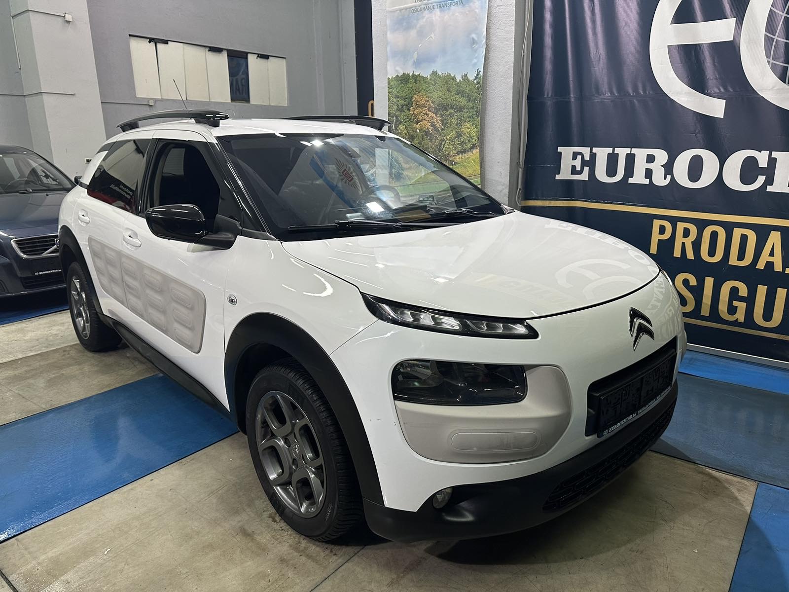 CITROEN C4 CACTUS 1.6 HDI, 2015 GOD, NAVIGACIJA
