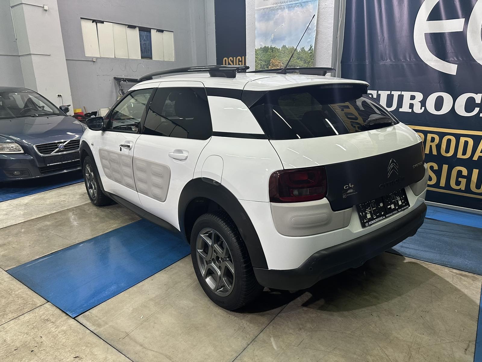 CITROEN C4 CACTUS 1.6 HDI, 2015 GOD, NAVIGACIJA