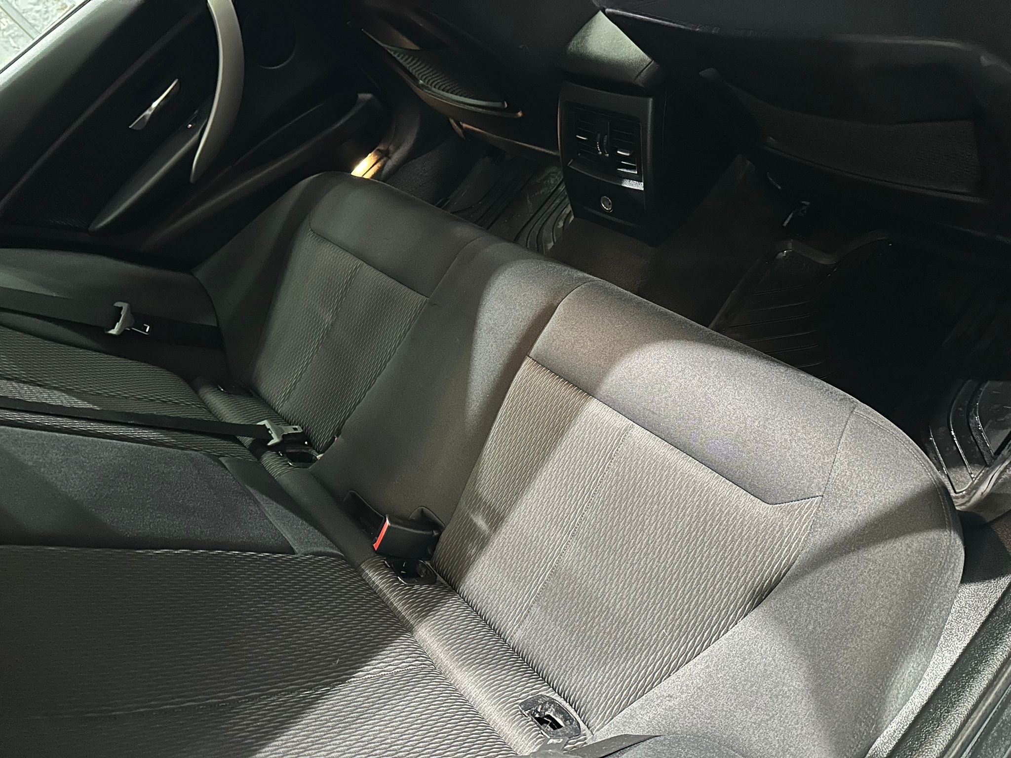 BMW 320d , 2012 GODINA, XENONI, ALU FELGE