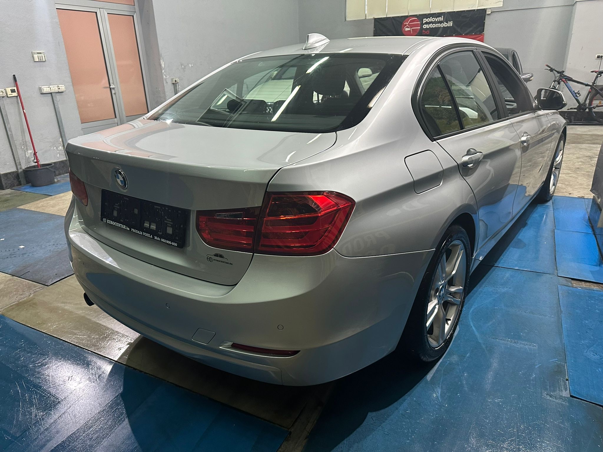 BMW 320d , 2012 GODINA, XENONI, ALU FELGE