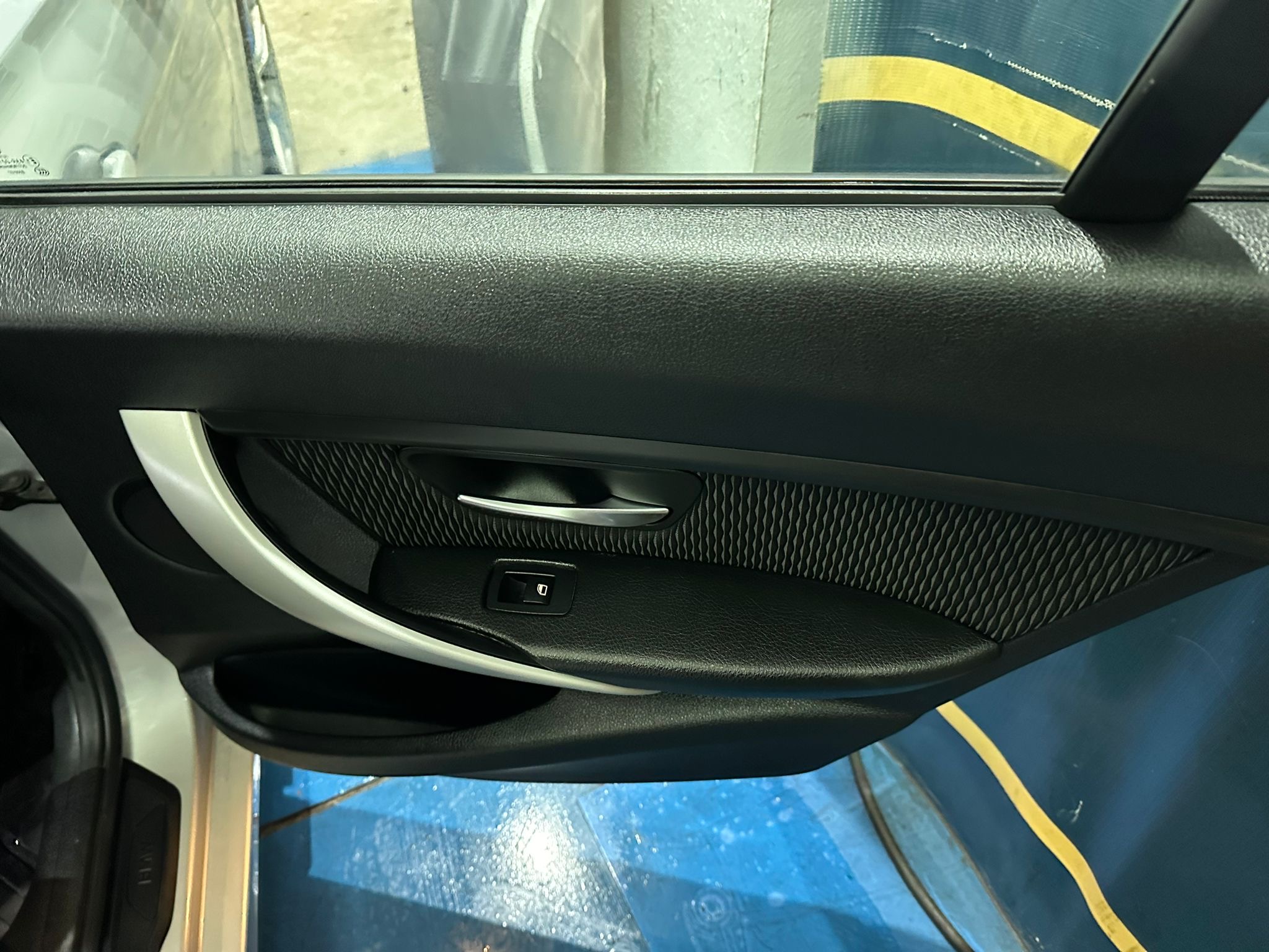 BMW 320d , 2012 GODINA, XENONI, ALU FELGE