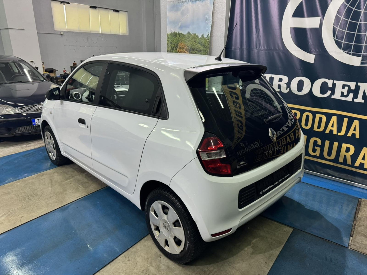 RENAULT TWINGO 1.0i, 2016GODINA, LED DNEVNA