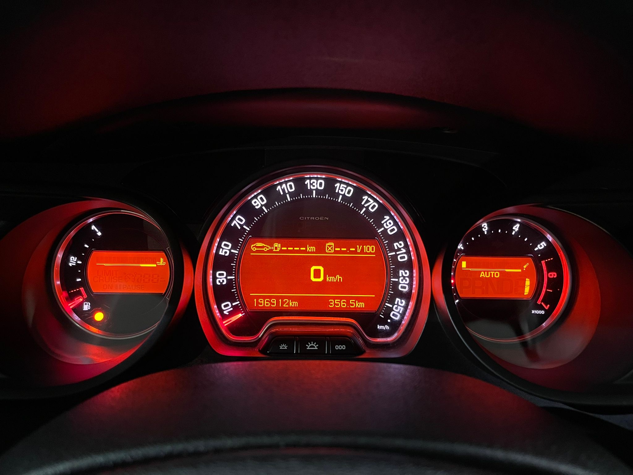 CITROEN C5 1.6 BENZIN-PLIN, 2011 GOD, REGISTROVAN