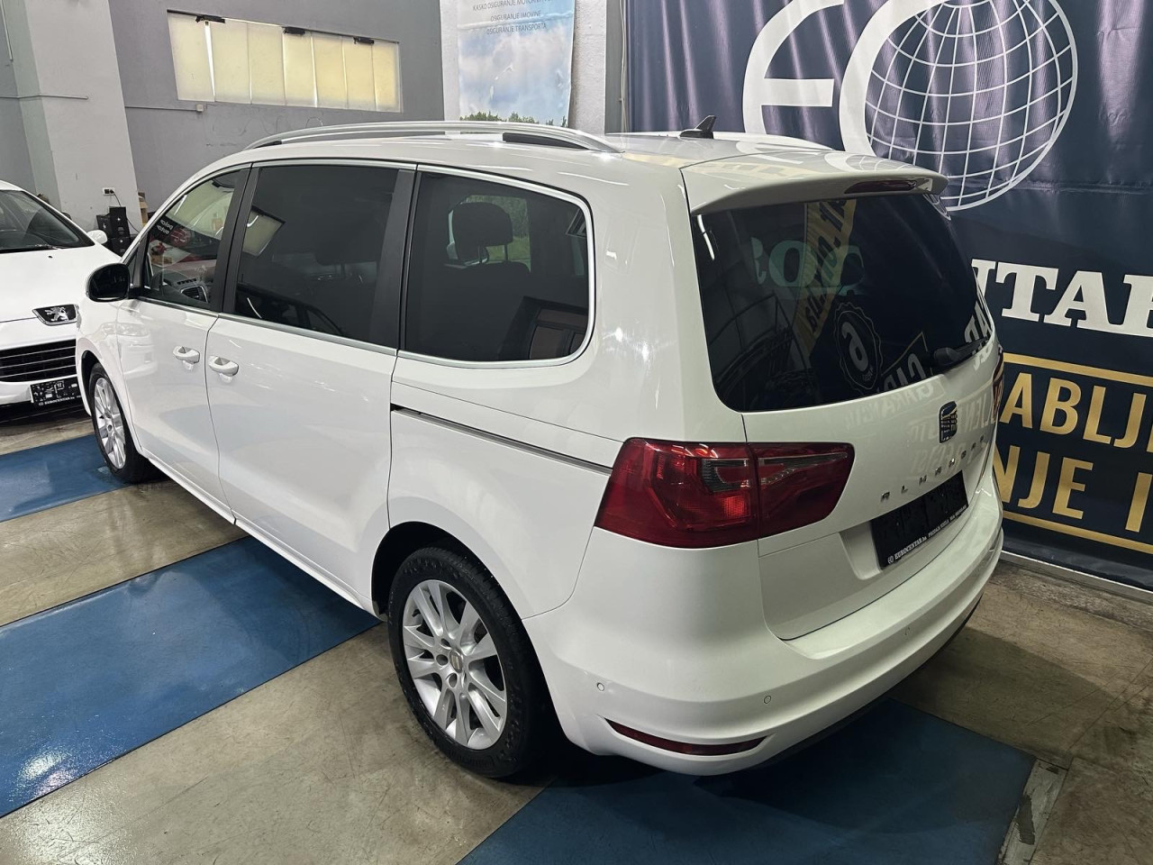 SEAT ALHAMBRA 4×4 2.0 TDI, 2013 GOD, PARK SENZORI,NAVI