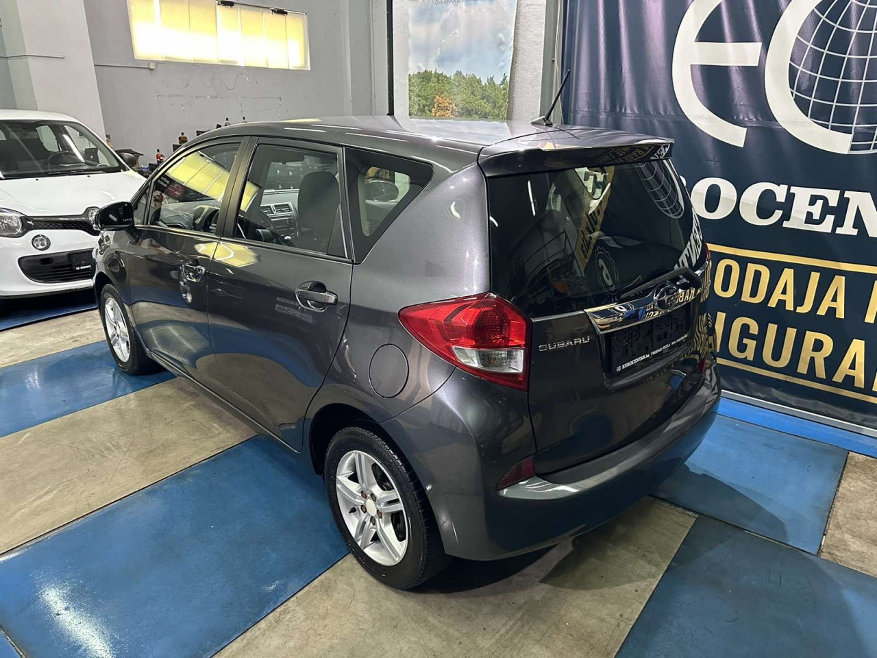 SUBARU TREZIA 1.3i , 2012 GODINA, ALU FELGE, KLIMA