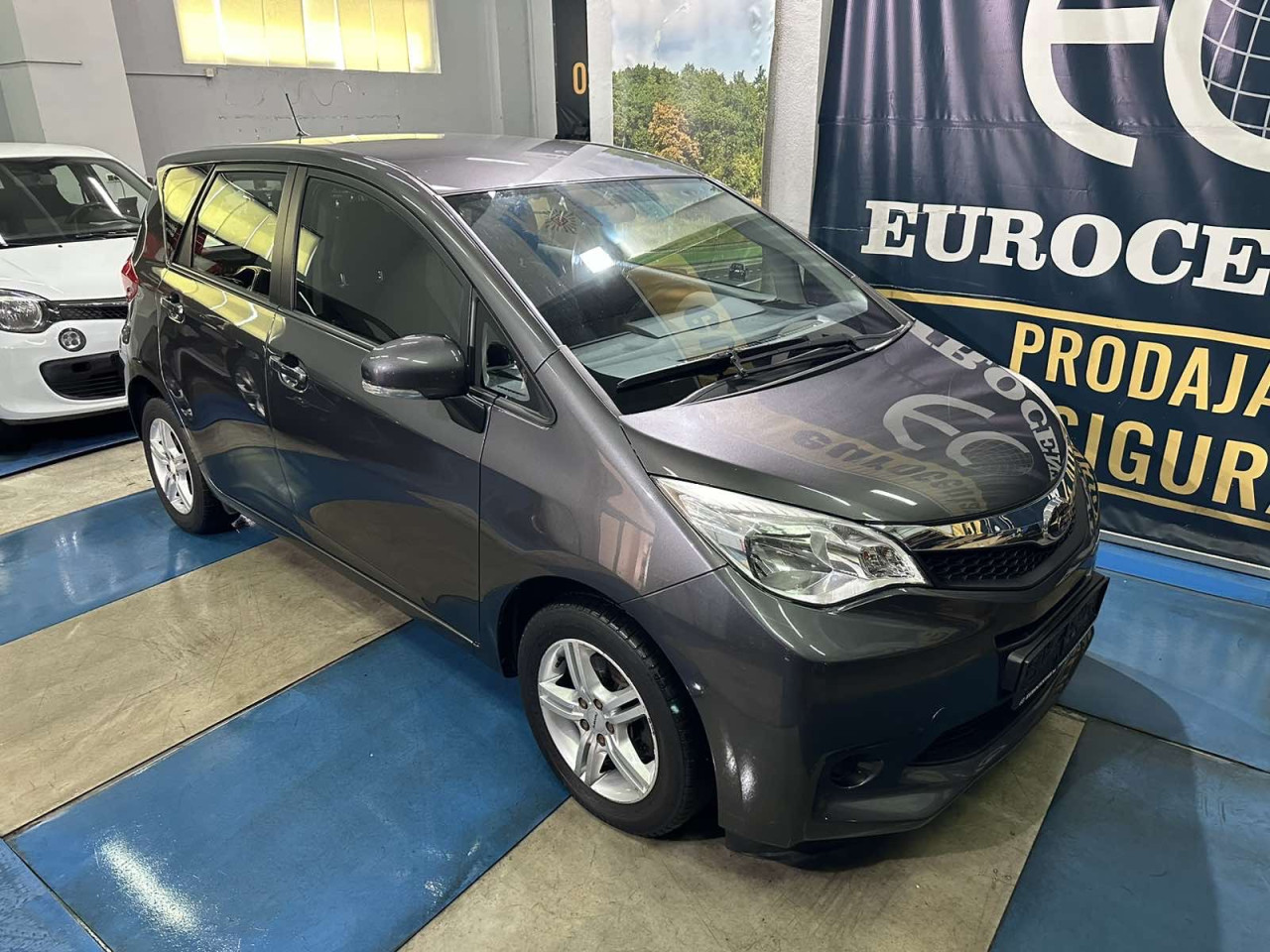SUBARU TREZIA 1.3i , 2012 GODINA, ALU FELGE, KLIMA
